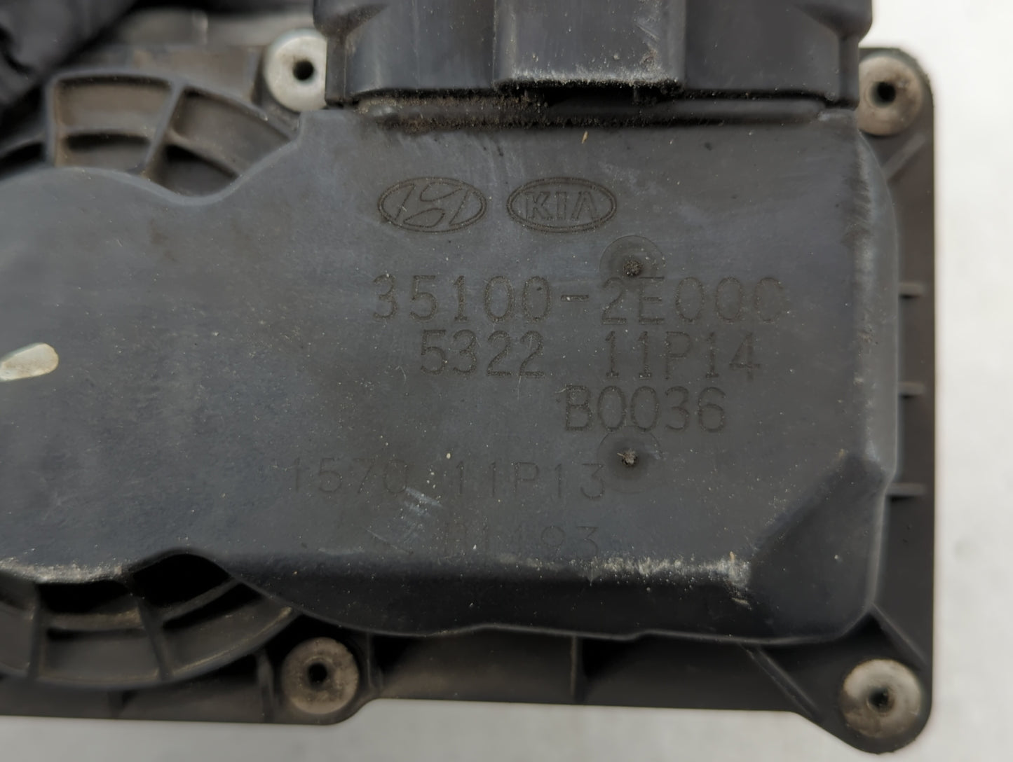 2013-2014 Hyundai Elantra Throttle Body P/N:35100-2E400 35100-2E000 Fits Fits 2012 2013 2014 2015 2016 2018 2019 2020 2021 O