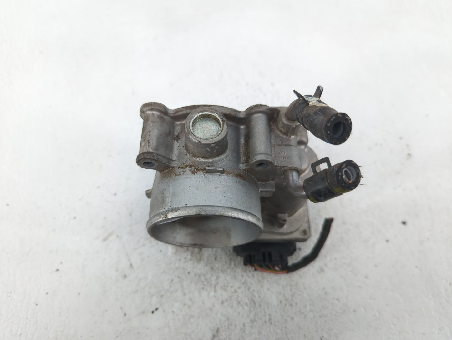 2011-2020 Hyundai Elantra Throttle Body P/N:35100-2E000 35100-2E710 Fits OEM Used Auto Parts - Oemusedautoparts1.com