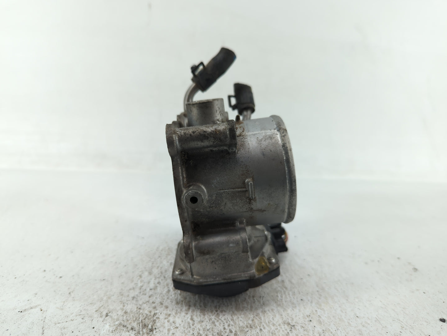 2011-2020 Hyundai Elantra Throttle Body P/N:35100-2E000 35100-2E710 Fits OEM Used Auto Parts - Oemusedautoparts1.com