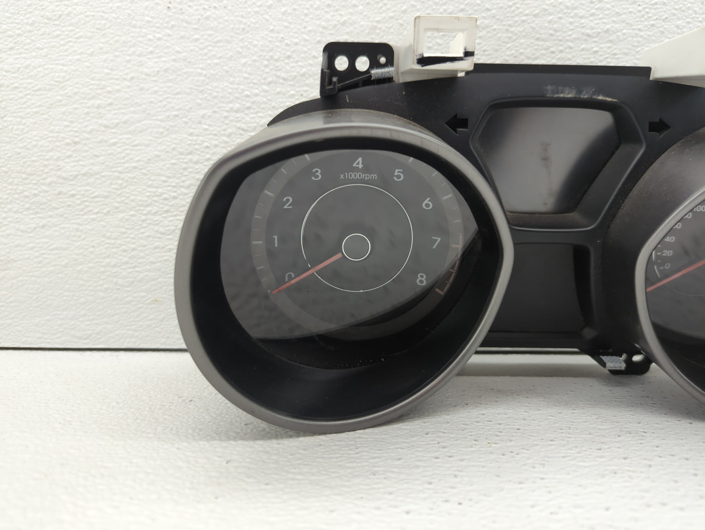 2013 Hyundai Elantra Instrument Cluster Speedometer Gauges P/N:94001-3X275 94001-3Y520 Miles: Fits OEM Used Auto Parts - Oem