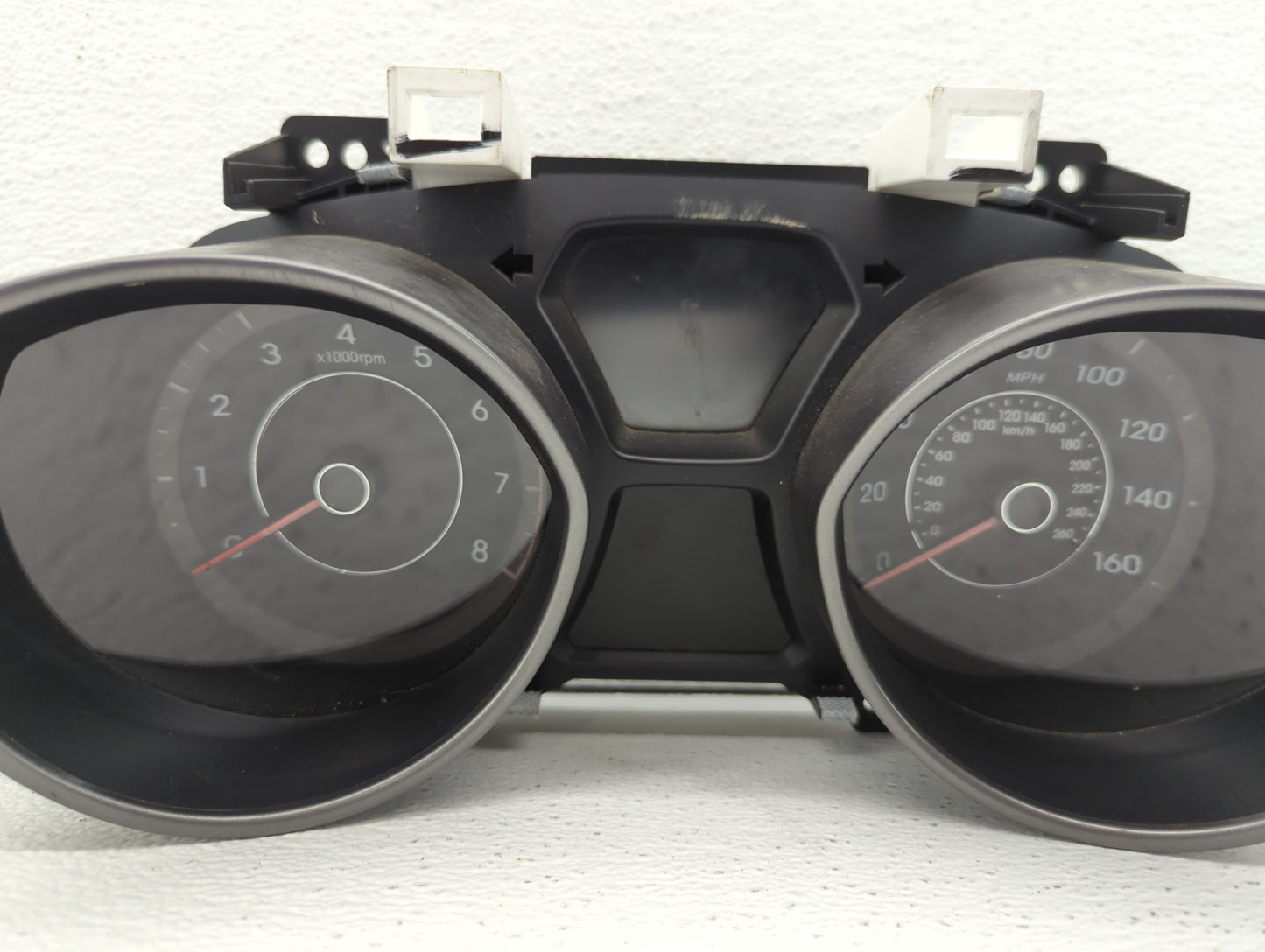 2013 Hyundai Elantra Instrument Cluster Speedometer Gauges P/N:94001-3X275 94001-3Y520 Miles: Fits OEM Used Auto Parts - Oem