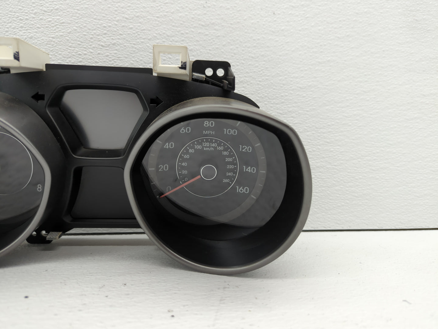 2013 Hyundai Elantra Instrument Cluster Speedometer Gauges P/N:94001-3X275 94001-3Y520 Fits OEM Used Auto Parts - Oemusedaut