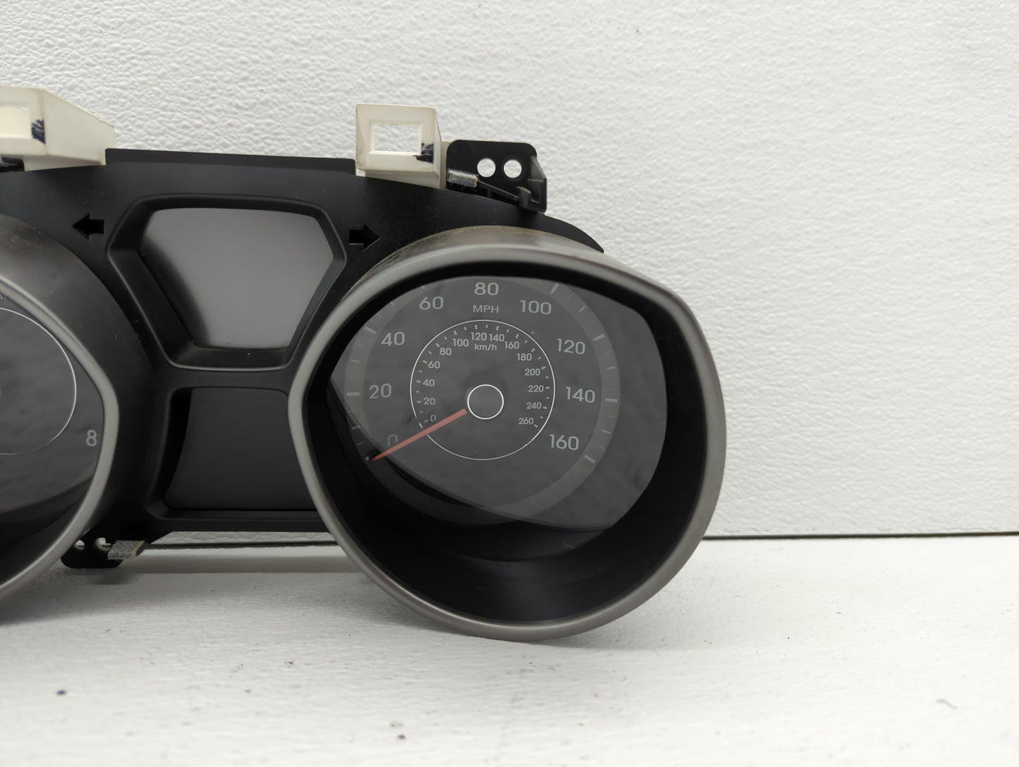 2013 Hyundai Elantra Instrument Cluster Speedometer Gauges P/N:94001-3X275 94001-3Y520 Fits OEM Used Auto Parts - Oemusedaut