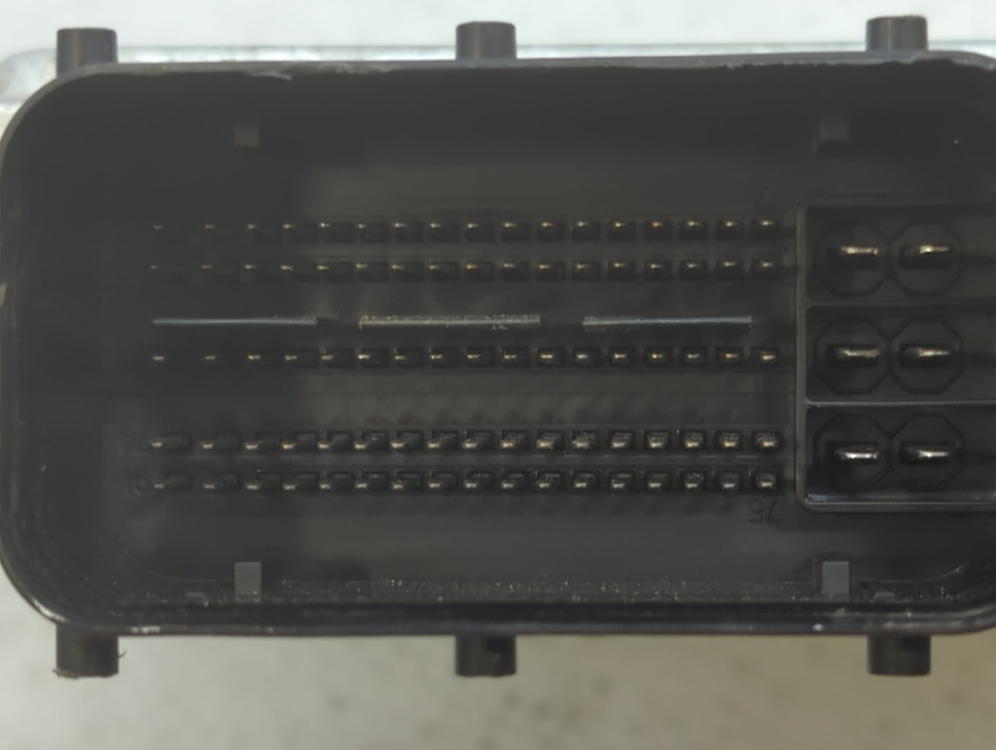 2011-2013 Hyundai Elantra PCM Engine Control Computer ECU ECM PCU OEM P/N:39103-2EMN3 39102-2EMN3 Fits Fits 2011 2012 2013 O