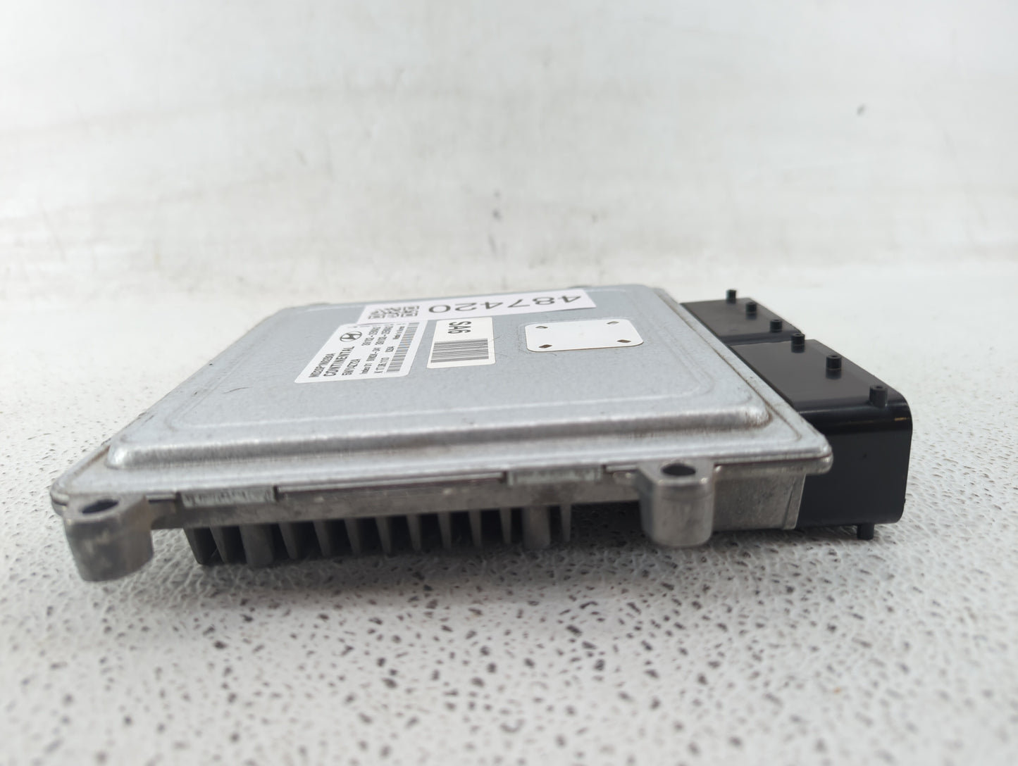 2011-2013 Hyundai Elantra PCM Engine Control Computer ECU ECM PCU OEM P/N:39103-2EMA2 39102-2EMA2 Fits Fits 2011 2012 2013 O