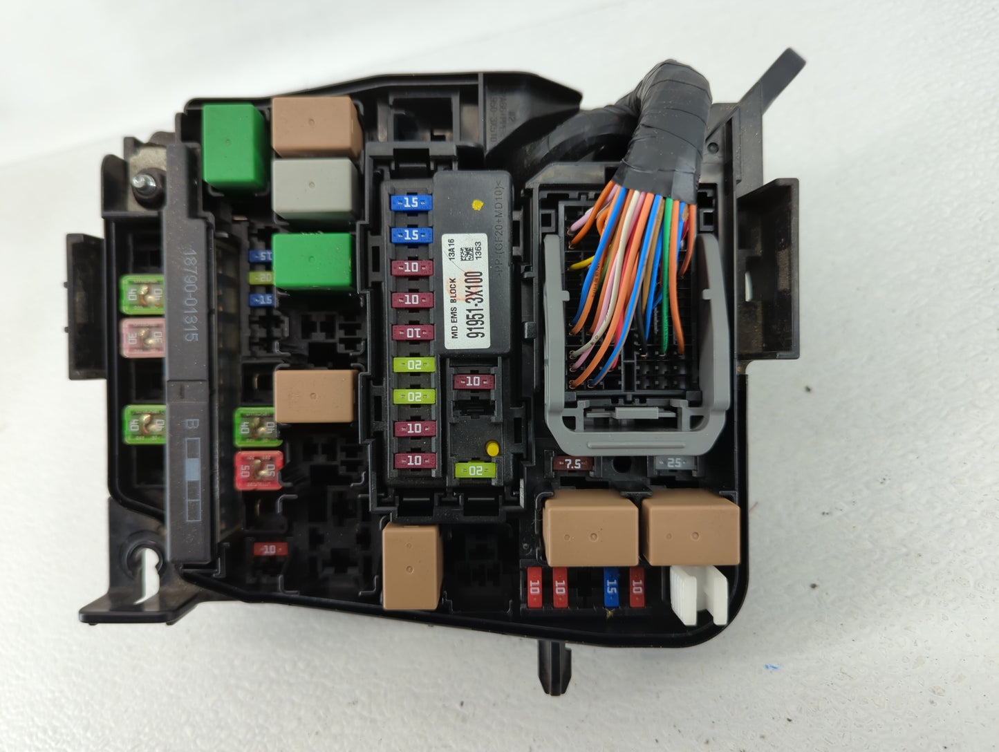 2011-2013 Hyundai Elantra Fusebox Fuse Box Panel Relay Module P/N:91205-3X214 Fits Fits 2011 2012 2013 OEM Used Auto Parts -