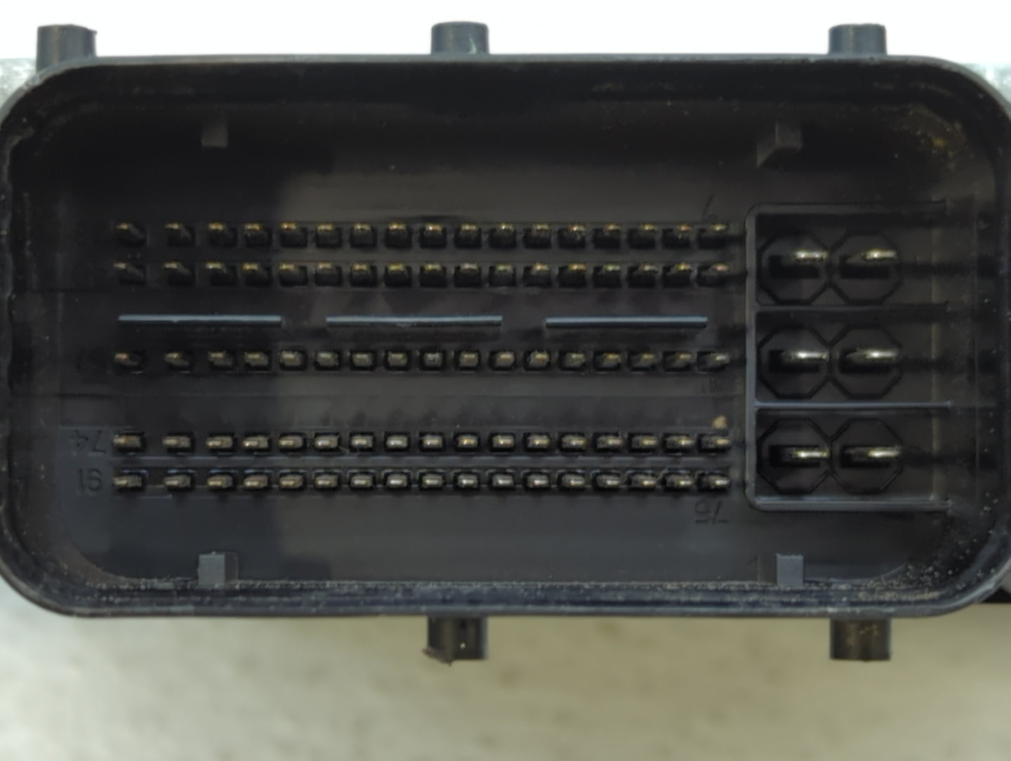 2011-2013 Hyundai Elantra PCM Engine Control Computer ECU ECM PCU OEM P/N:39103-2EMA3 39102-2EMA3 Fits Fits 2011 2012 2013 O