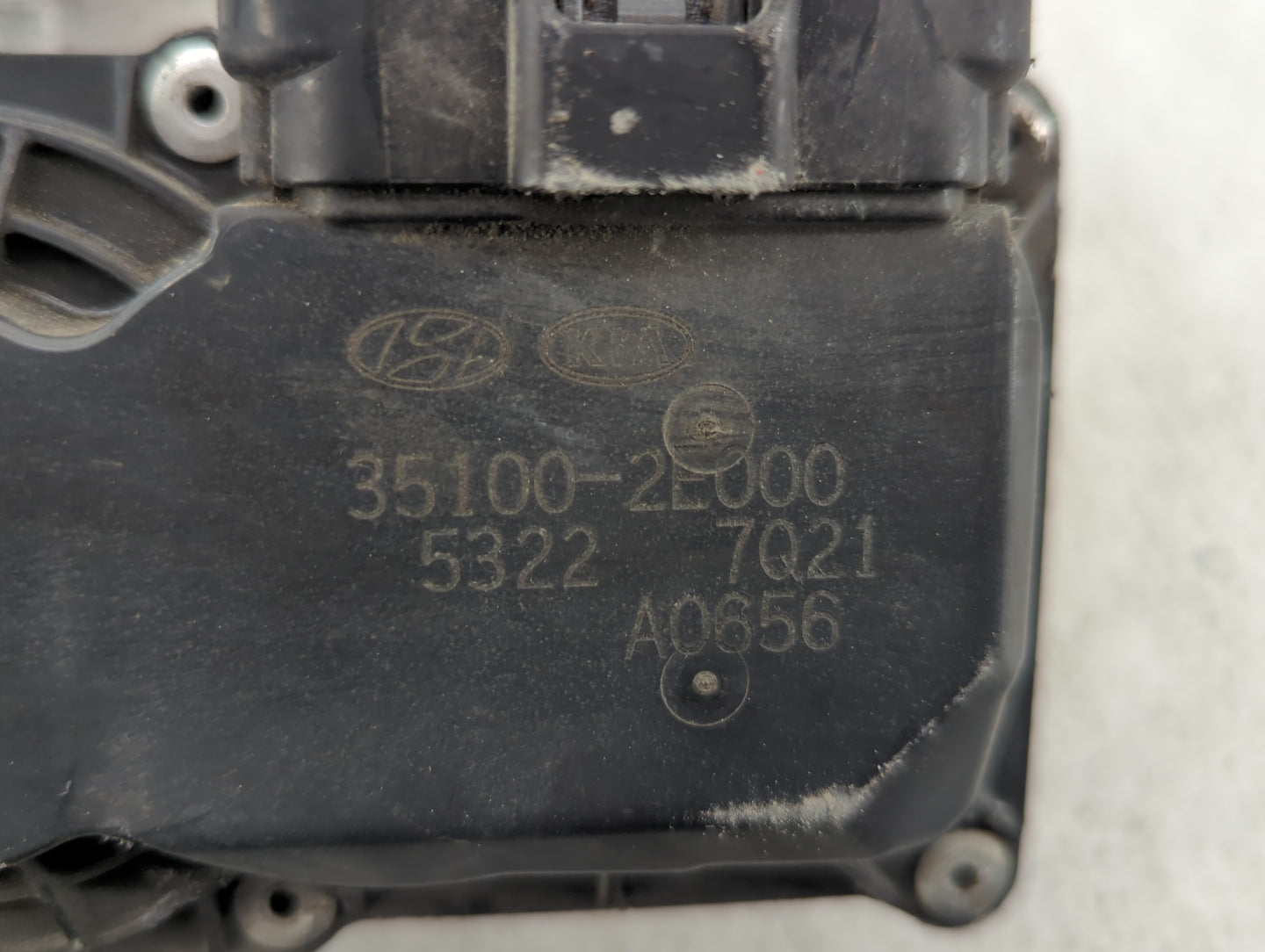2011-2020 Hyundai Elantra Throttle Body P/N:35100-2E000 Fits Fits 2011 2012 2013 2014 2015 2016 2017 2018 2019 2020 2021 OEM