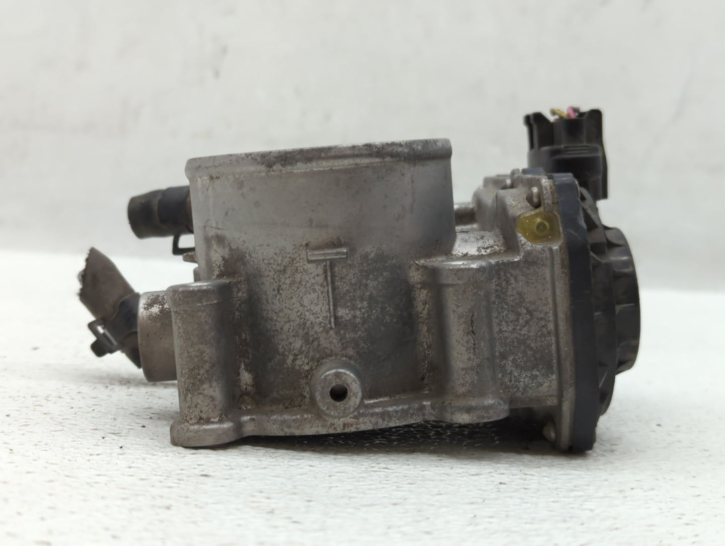 2011-2020 Hyundai Elantra Throttle Body P/N:35100-2E000 Fits Fits 2011 2012 2013 2014 2015 2016 2017 2018 2019 2020 2021 OEM