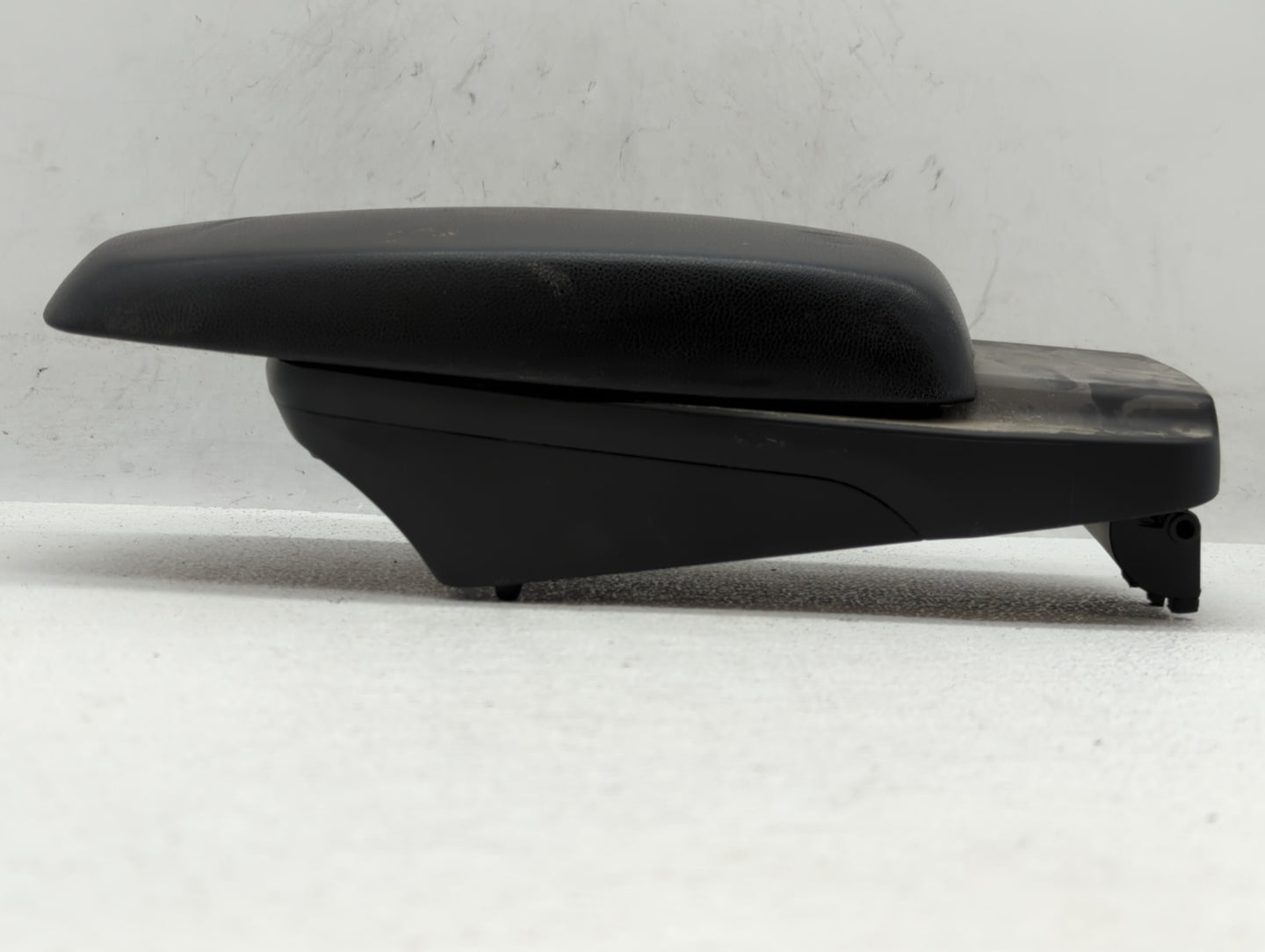 2011-2013 Hyundai Elantra Center Console Armrest Cover Lid Black - Oemusedautoparts1.com