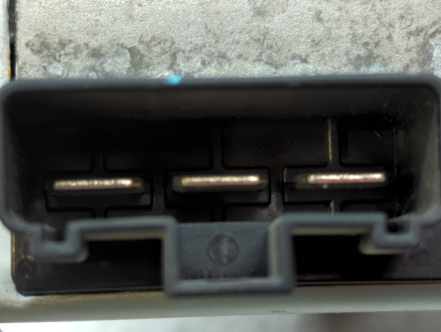 2013-2014 Hyundai Elantra Chassis Control Module Ccm Bcm Body Control - Oemusedautoparts1.com