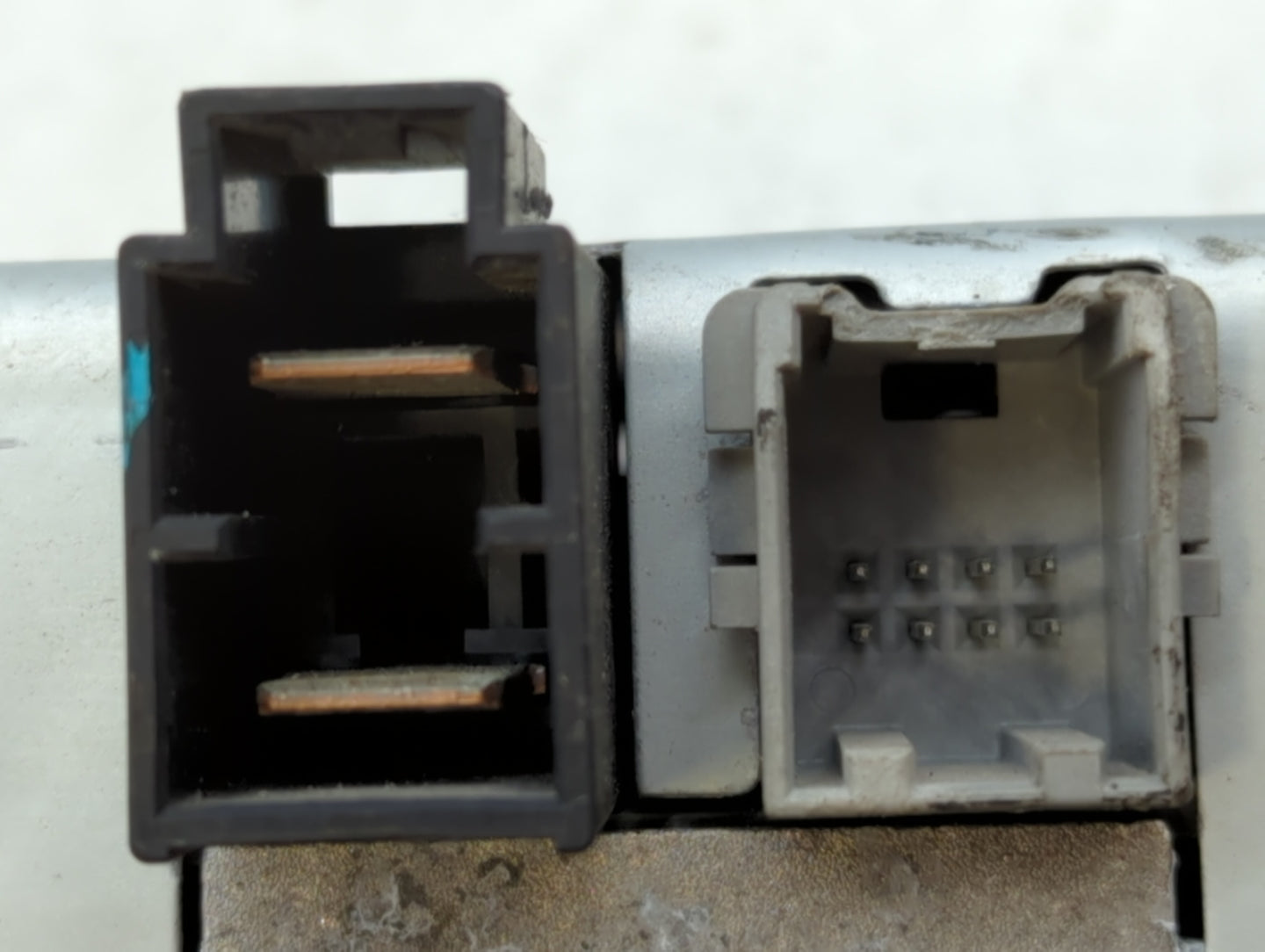 2013-2014 Hyundai Elantra Chassis Control Module Ccm Bcm Body Control - Oemusedautoparts1.com