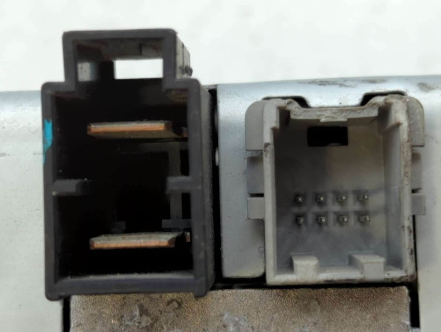 2013-2014 Hyundai Elantra Chassis Control Module Ccm Bcm Body Control - Oemusedautoparts1.com