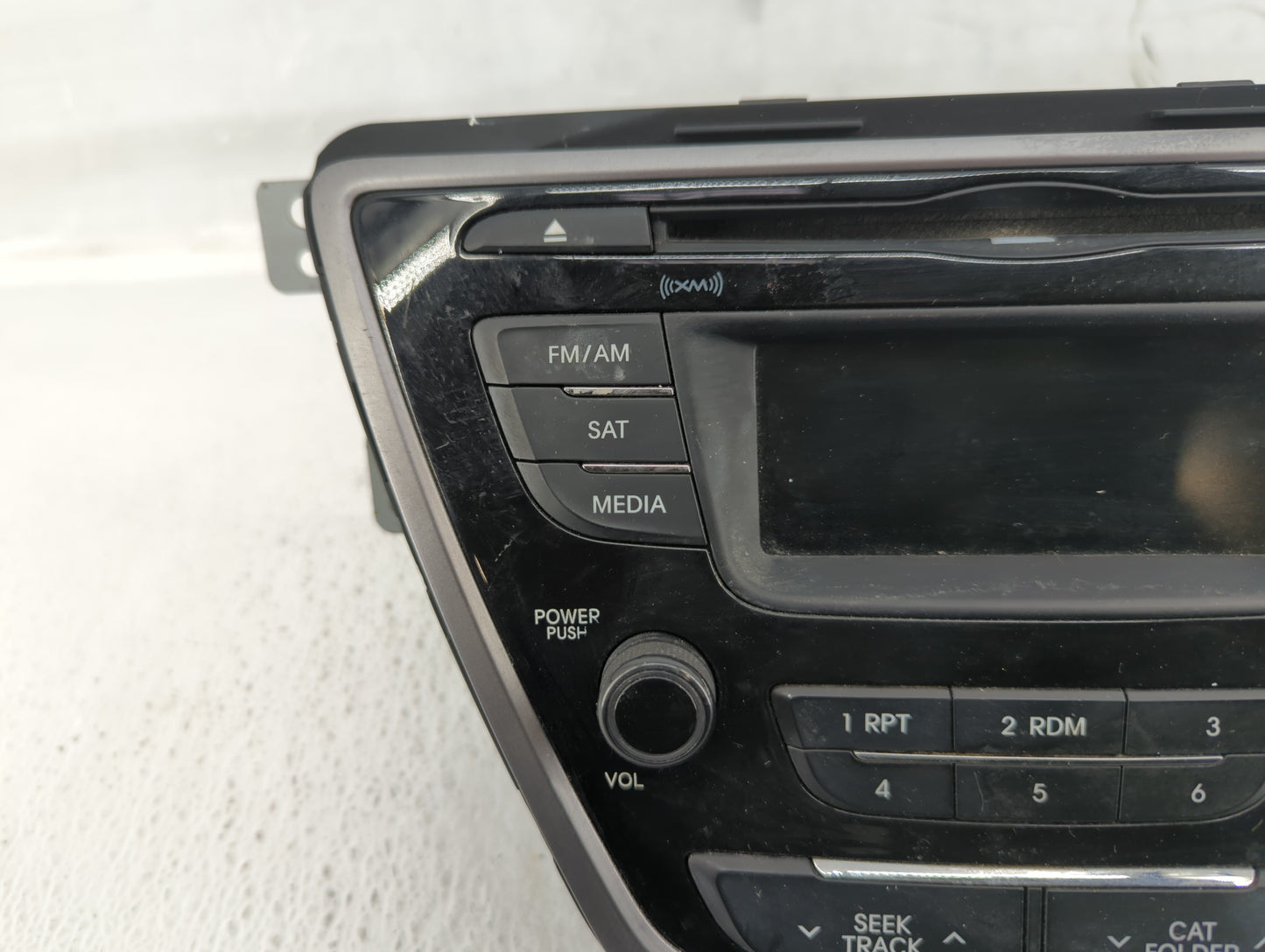 2013-2013 Hyundai Elantra Am Fm Cd Player Radio Receiver - Oemusedautoparts1.com