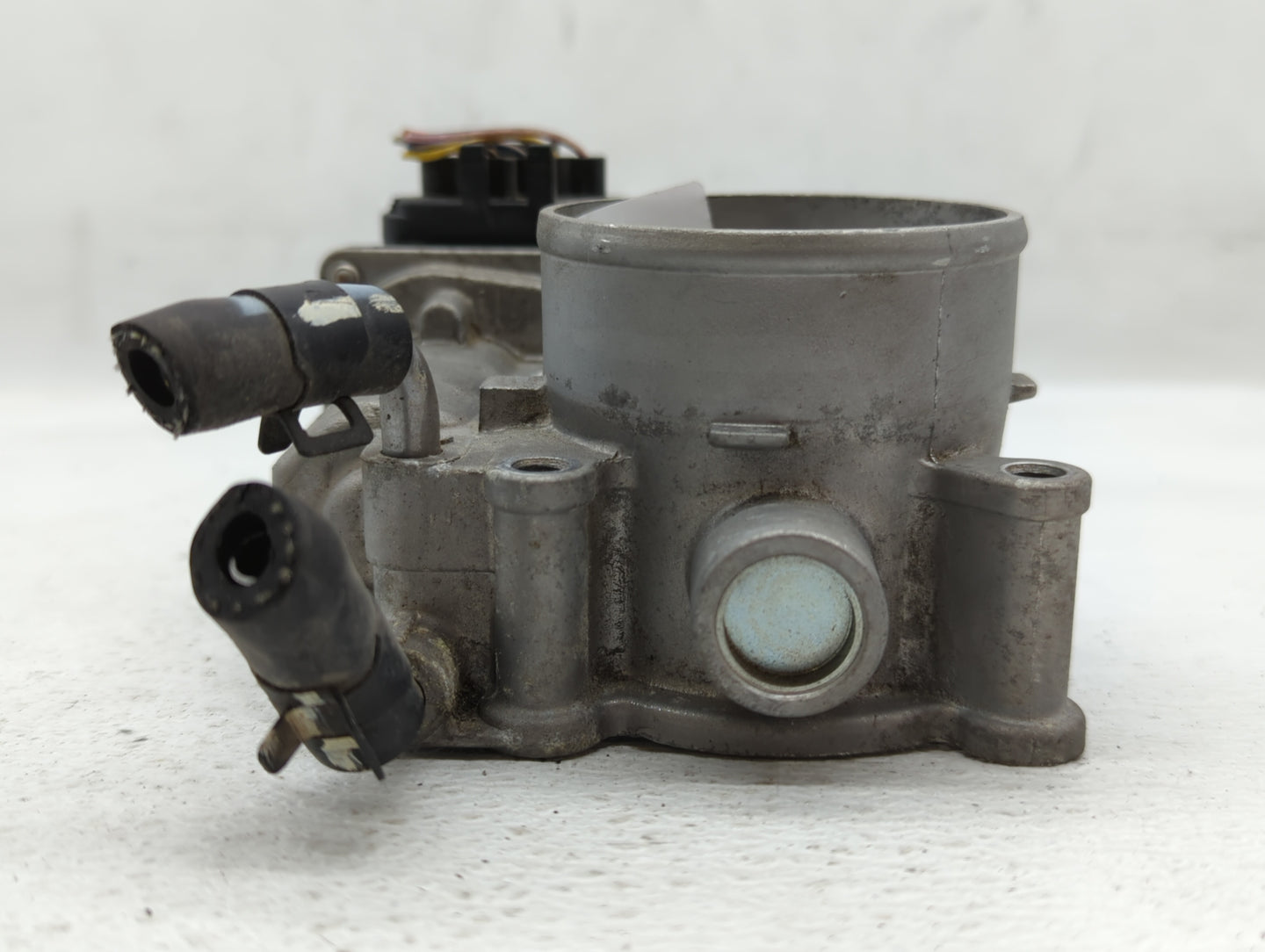 2011-2020 Hyundai Elantra Throttle Body P/N:35100-2E000 Fits Fits 2011 2012 2013 2014 2015 2016 2017 2018 2019 2020 2021 OEM