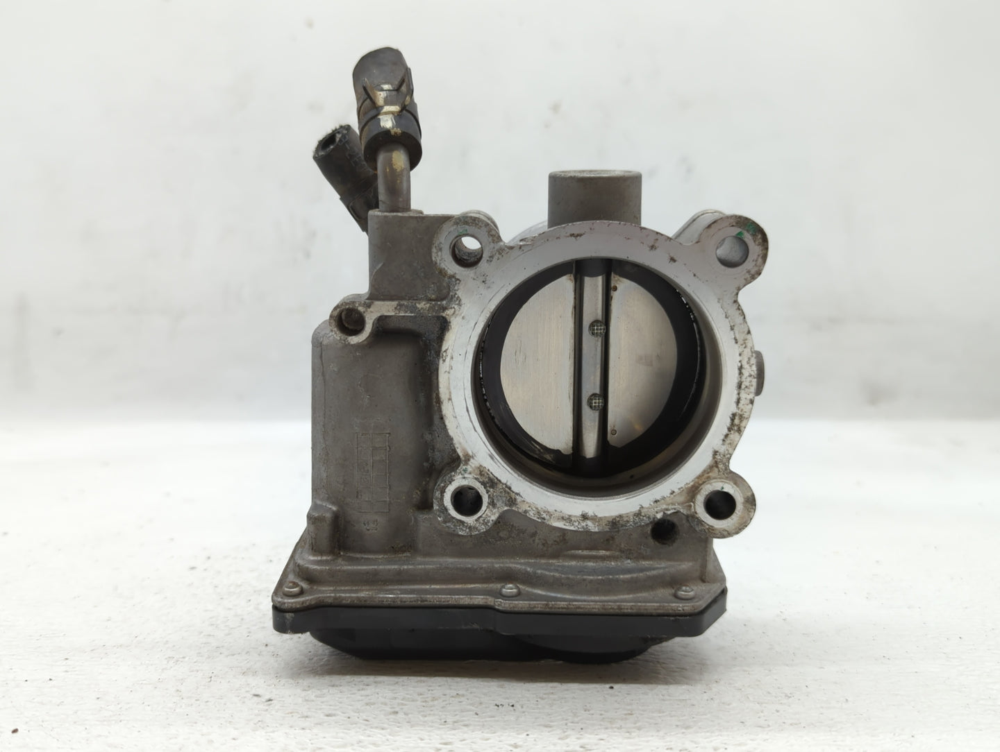 2011-2020 Hyundai Elantra Throttle Body P/N:35100-2E000 Fits Fits 2011 2012 2013 2014 2015 2016 2017 2018 2019 2020 2021 OEM