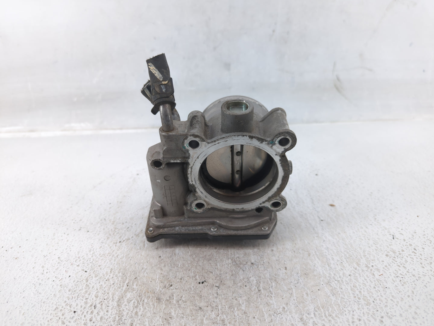 2011-2020 Hyundai Elantra Throttle Body P/N:35100-2E000 Fits Fits 2011 2012 2013 2014 2015 2016 2017 2018 2019 2020 2021 OEM