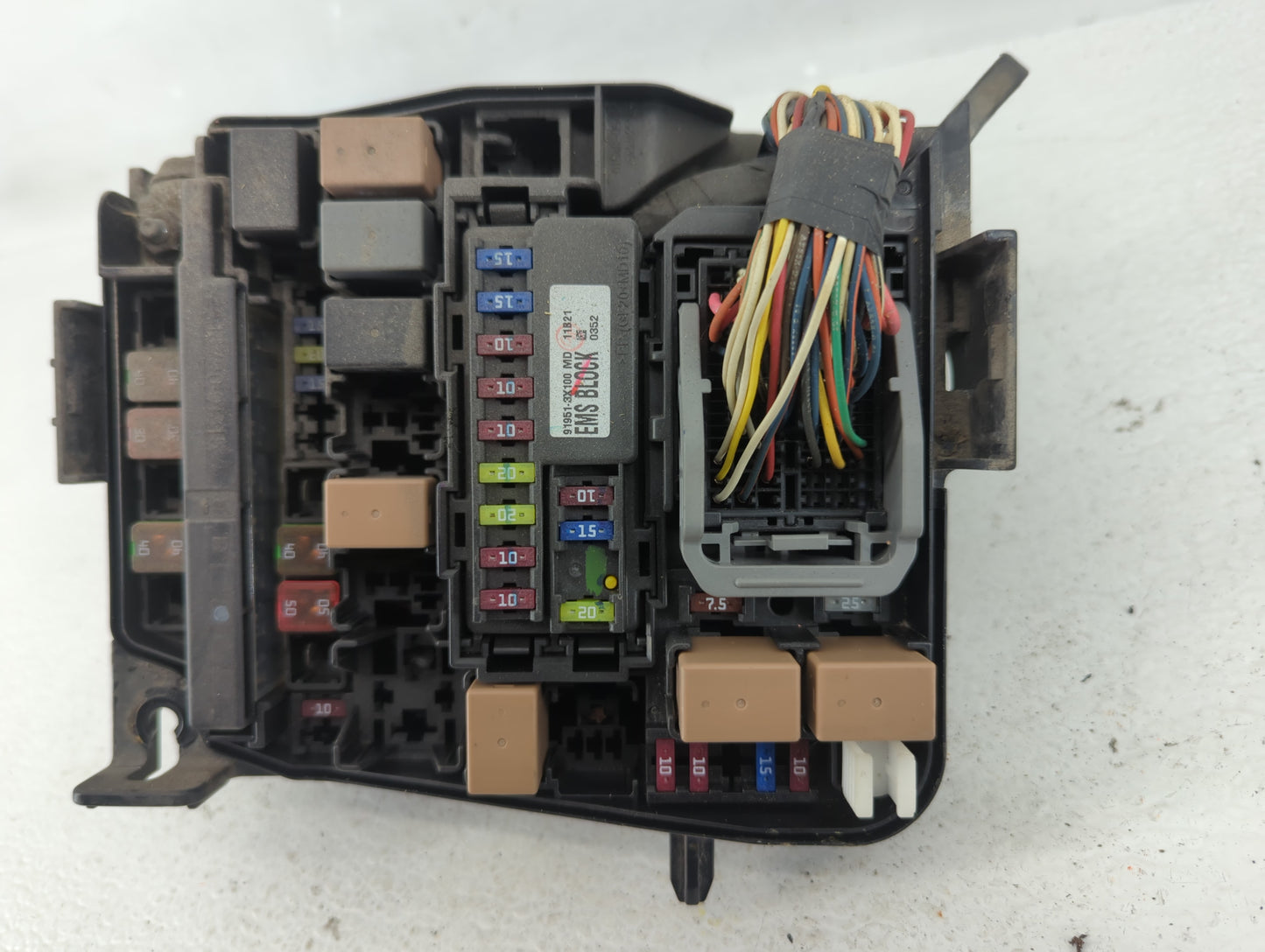 2011-2013 Hyundai Elantra Fusebox Fuse Box Panel Relay Module P/N:91950-3X711 Fits Fits 2011 2012 2013 OEM Used Auto Parts -