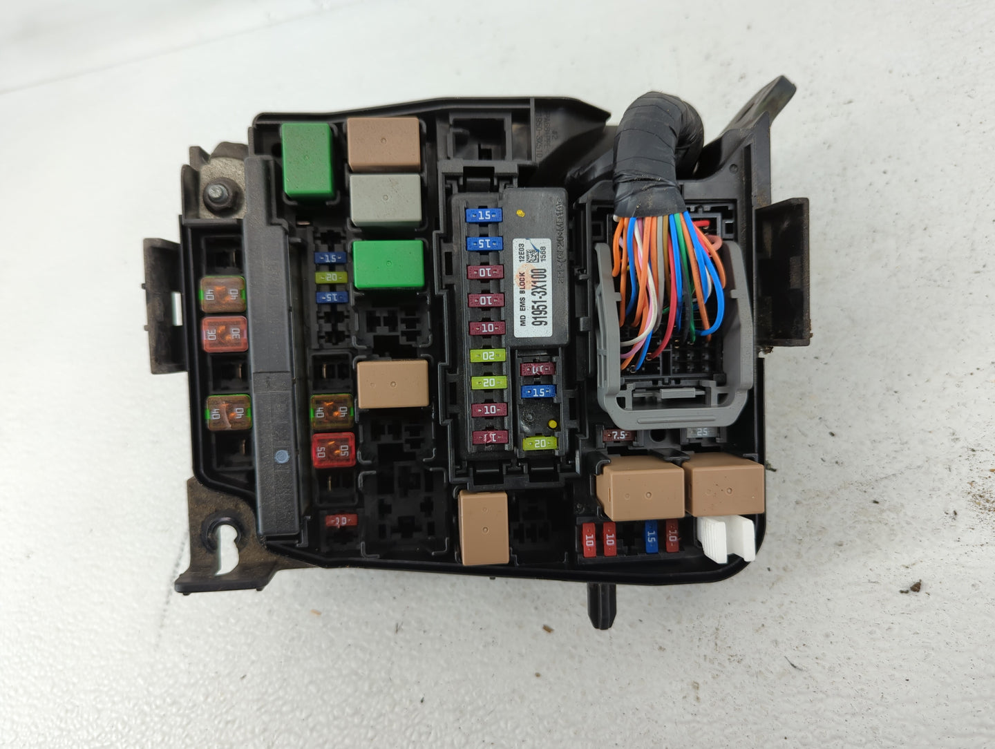 2011-2013 Hyundai Elantra Fusebox Fuse Box Panel Relay Module P/N:912053X214NL9 912053X214 Fits Fits 2011 2012 2013 OEM Used