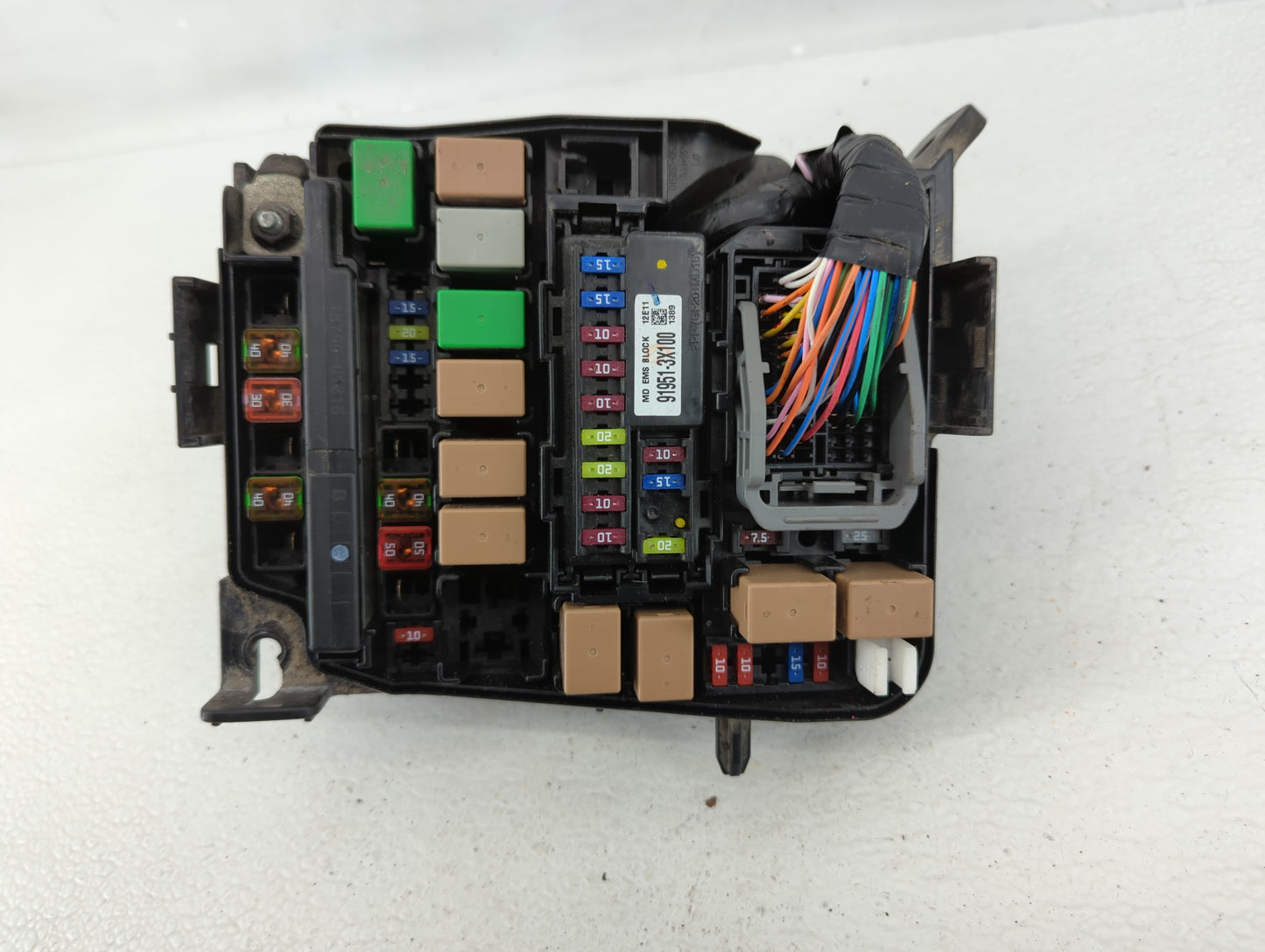 2011-2013 Hyundai Elantra Fusebox Fuse Box Panel Relay Module P/N:91205 3X194 Fits Fits 2011 2012 2013 OEM Used Auto Parts -