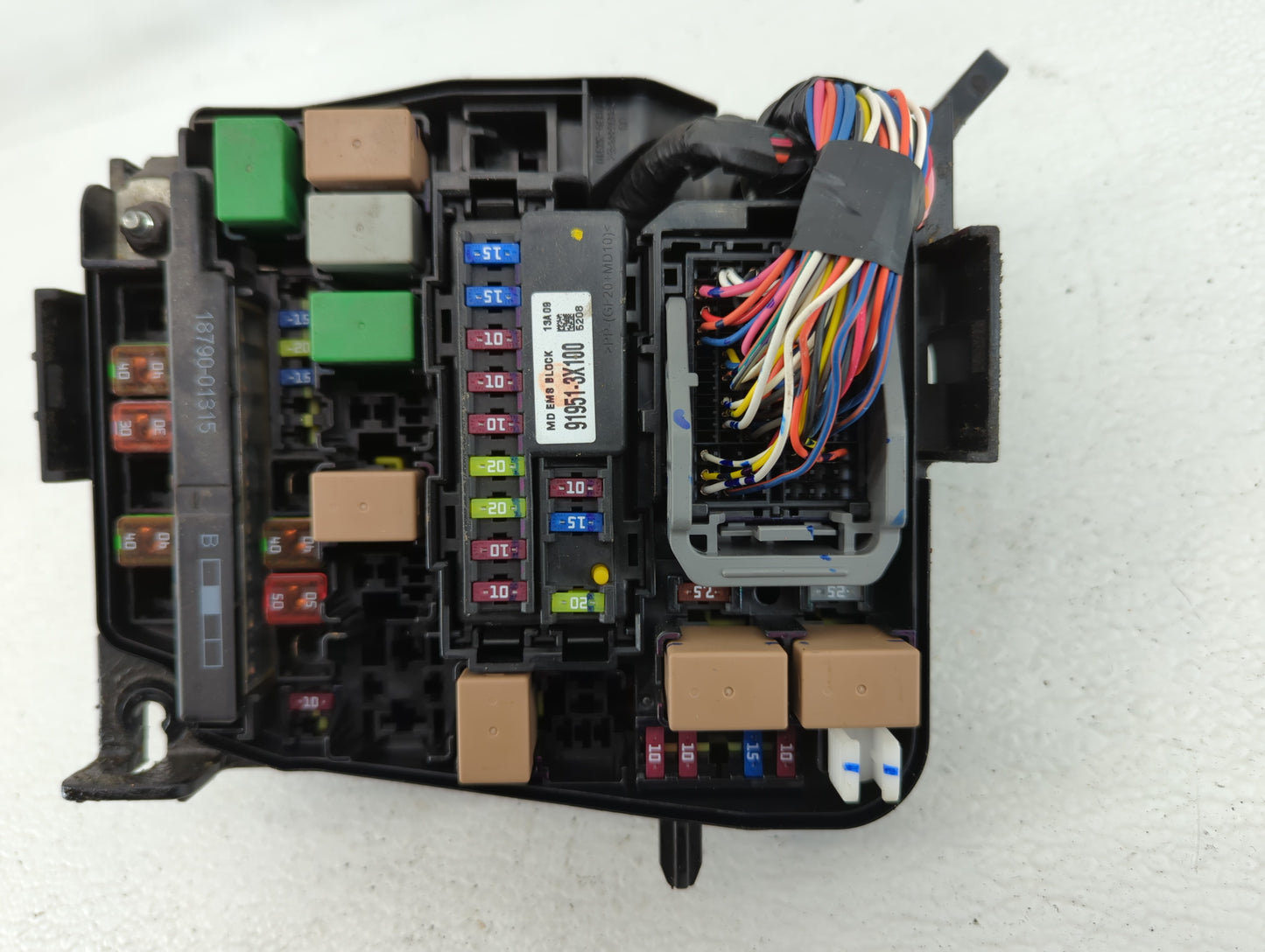 2011-2013 Hyundai Elantra Fusebox Fuse Box Panel Relay Module P/N:91950-3X711 Fits Fits 2011 2012 2013 OEM Used Auto Parts -
