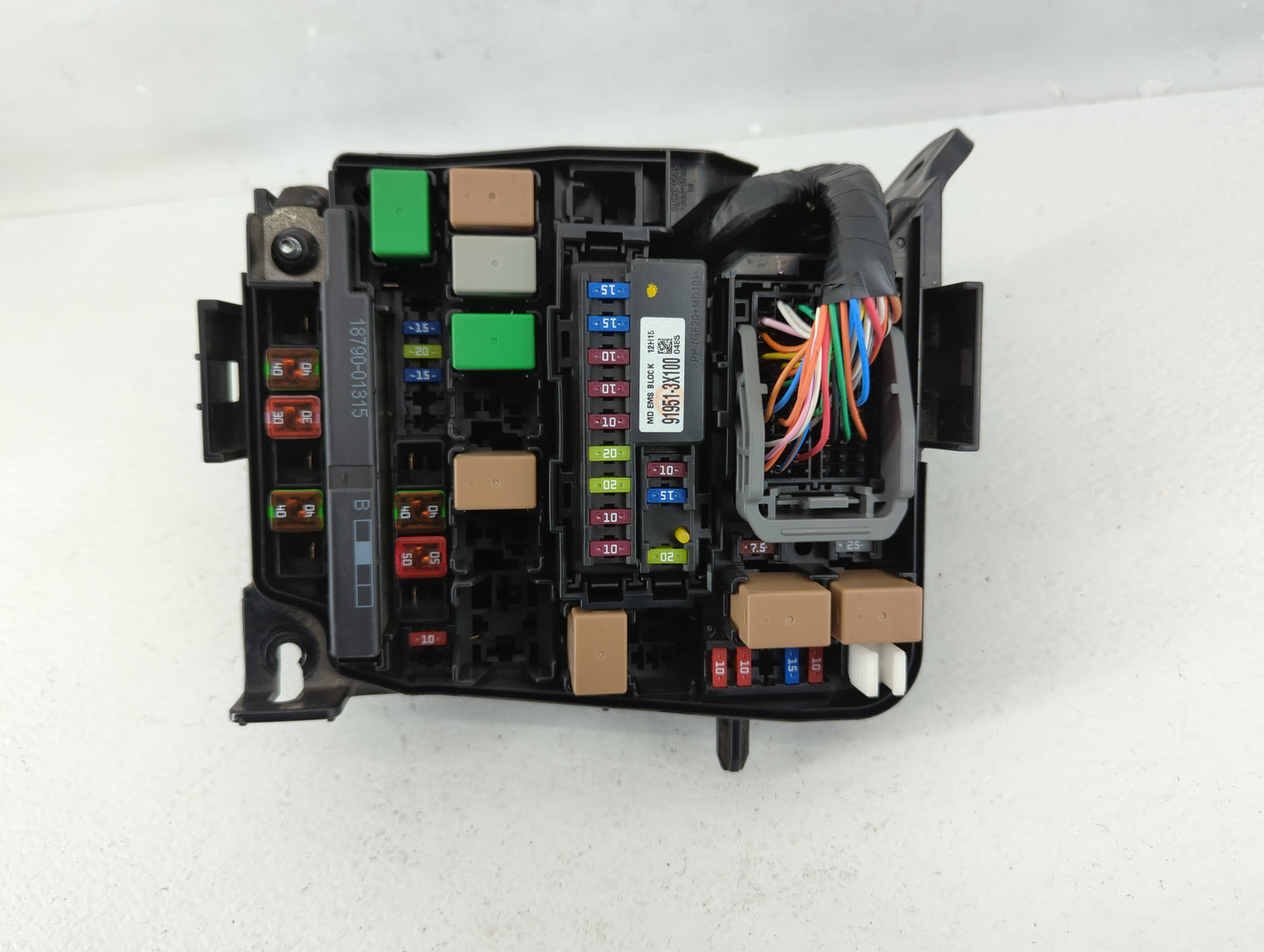 2011-2013 Hyundai Elantra Fusebox Fuse Box Panel Relay Module P/N:91205 3X214 Fits Fits 2011 2012 2013 OEM Used Auto Parts -