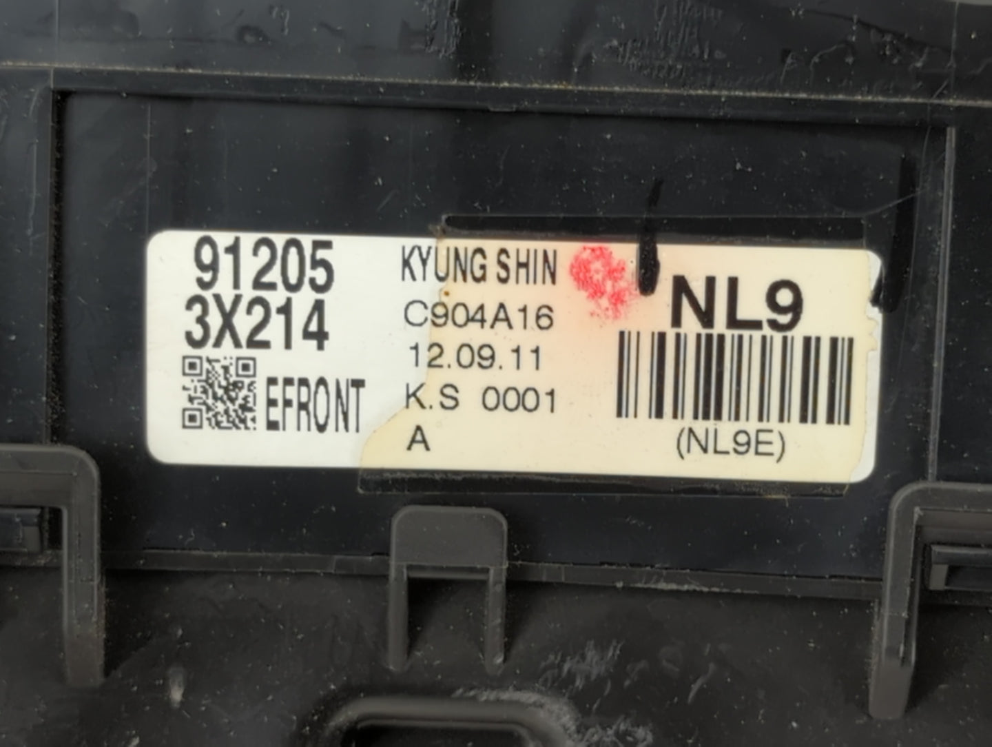 2011-2013 Hyundai Elantra Fusebox Fuse Box Panel Relay Module P/N:91205 3X214 Fits Fits 2011 2012 2013 OEM Used Auto Parts -