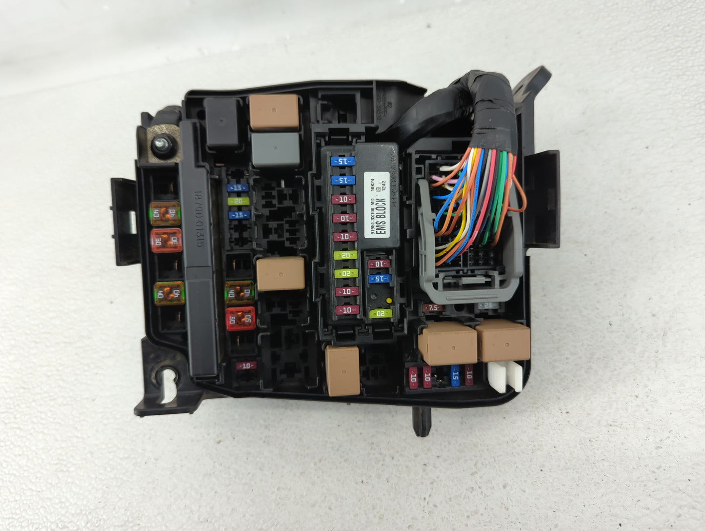 2011-2013 Hyundai Elantra Fusebox Fuse Box Panel Relay Module P/N:91950-3X711 Fits Fits 2011 2012 2013 OEM Used Auto Parts -