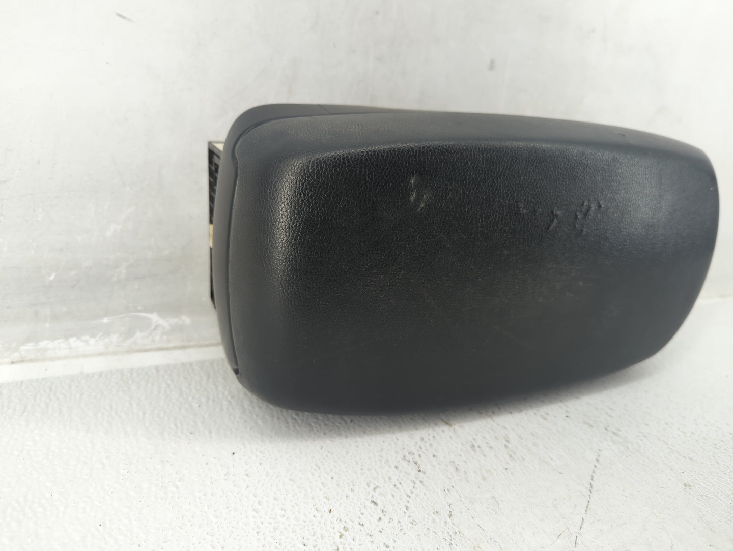 2013 Hyundai Elantra Center Console Armrest Cover Lid Black - Oemusedautoparts1.com