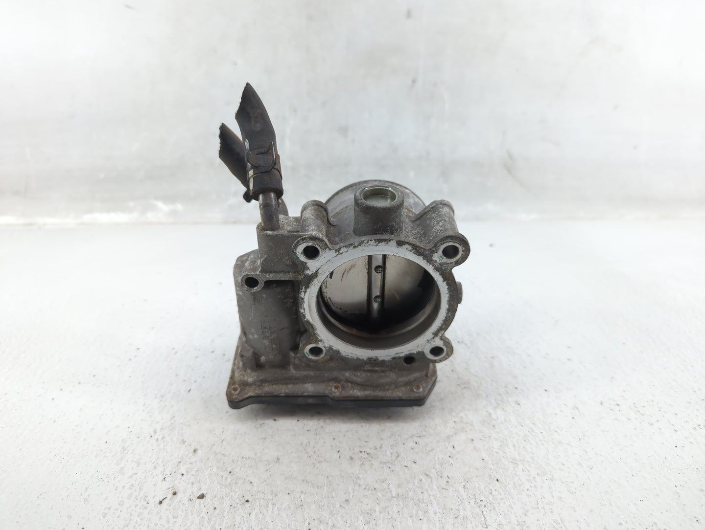 2011-2020 Hyundai Elantra Throttle Body P/N:35100-2E000 Fits Fits 2011 2012 2013 2014 2015 2016 2017 2018 2019 2020 2021 OEM