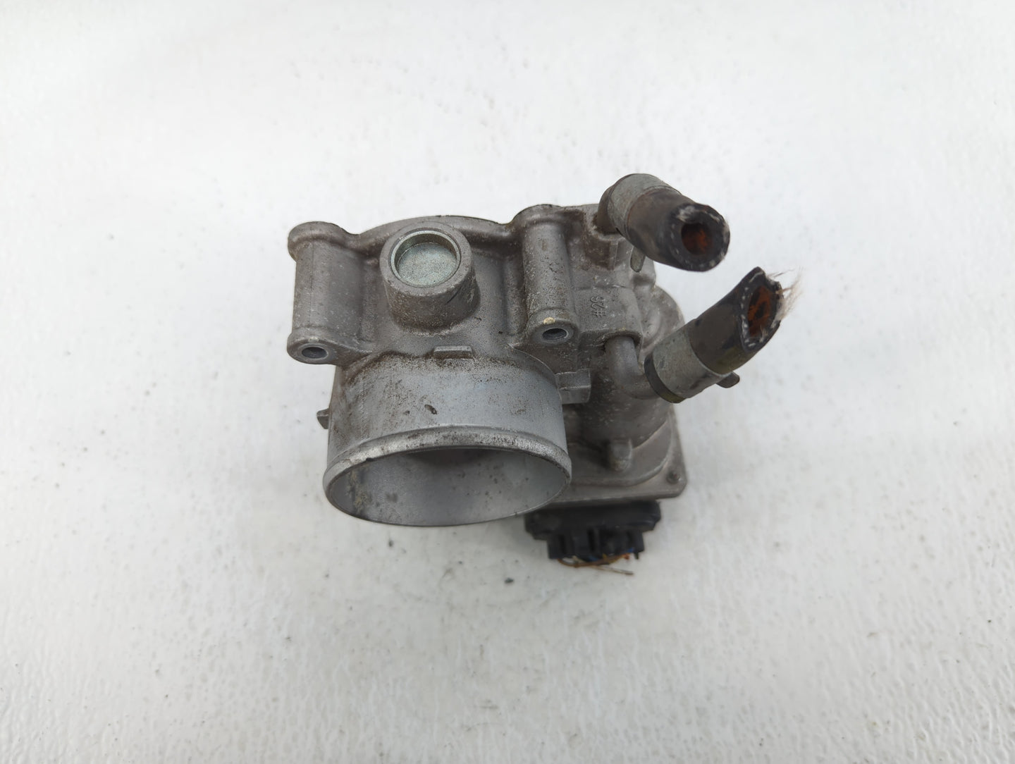 2011-2020 Hyundai Elantra Throttle Body P/N:35100-2E000 Fits Fits 2011 2012 2013 2014 2015 2016 2017 2018 2019 2020 2021 OEM