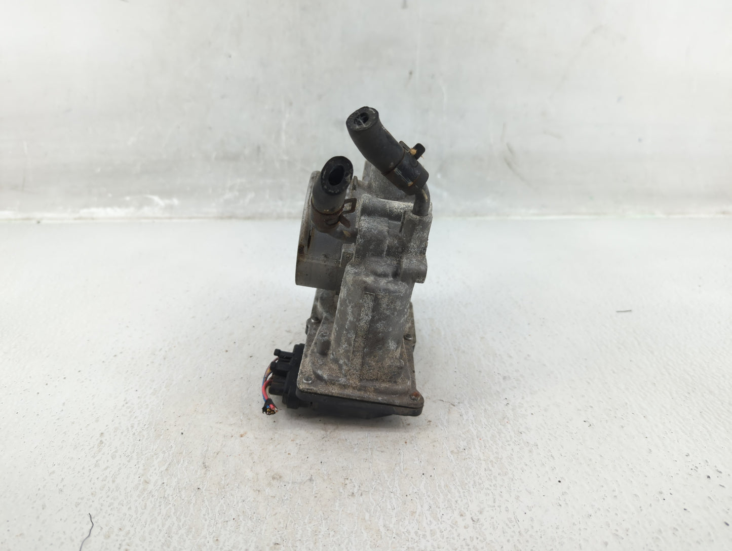 2011-2020 Hyundai Elantra Throttle Body P/N:35100-2E000 Fits Fits 2011 2012 2013 2014 2015 2016 2017 2018 2019 2020 2021 OEM