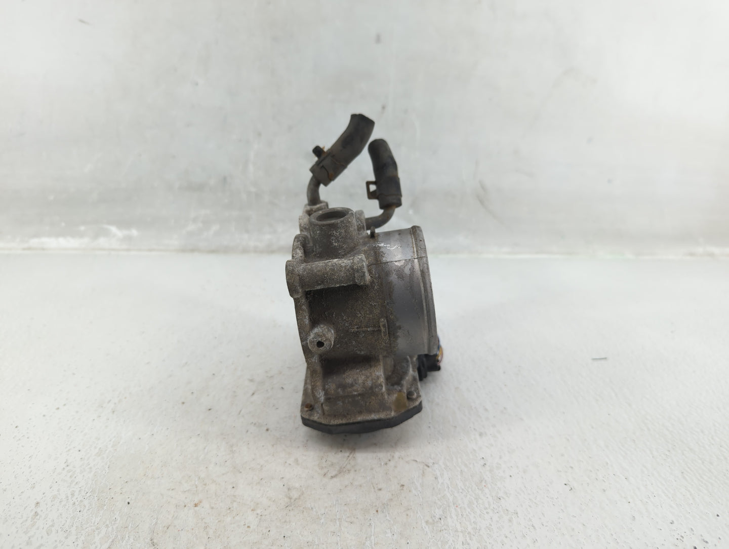 2011-2020 Hyundai Elantra Throttle Body P/N:35100-2E000 Fits Fits 2011 2012 2013 2014 2015 2016 2017 2018 2019 2020 2021 OEM