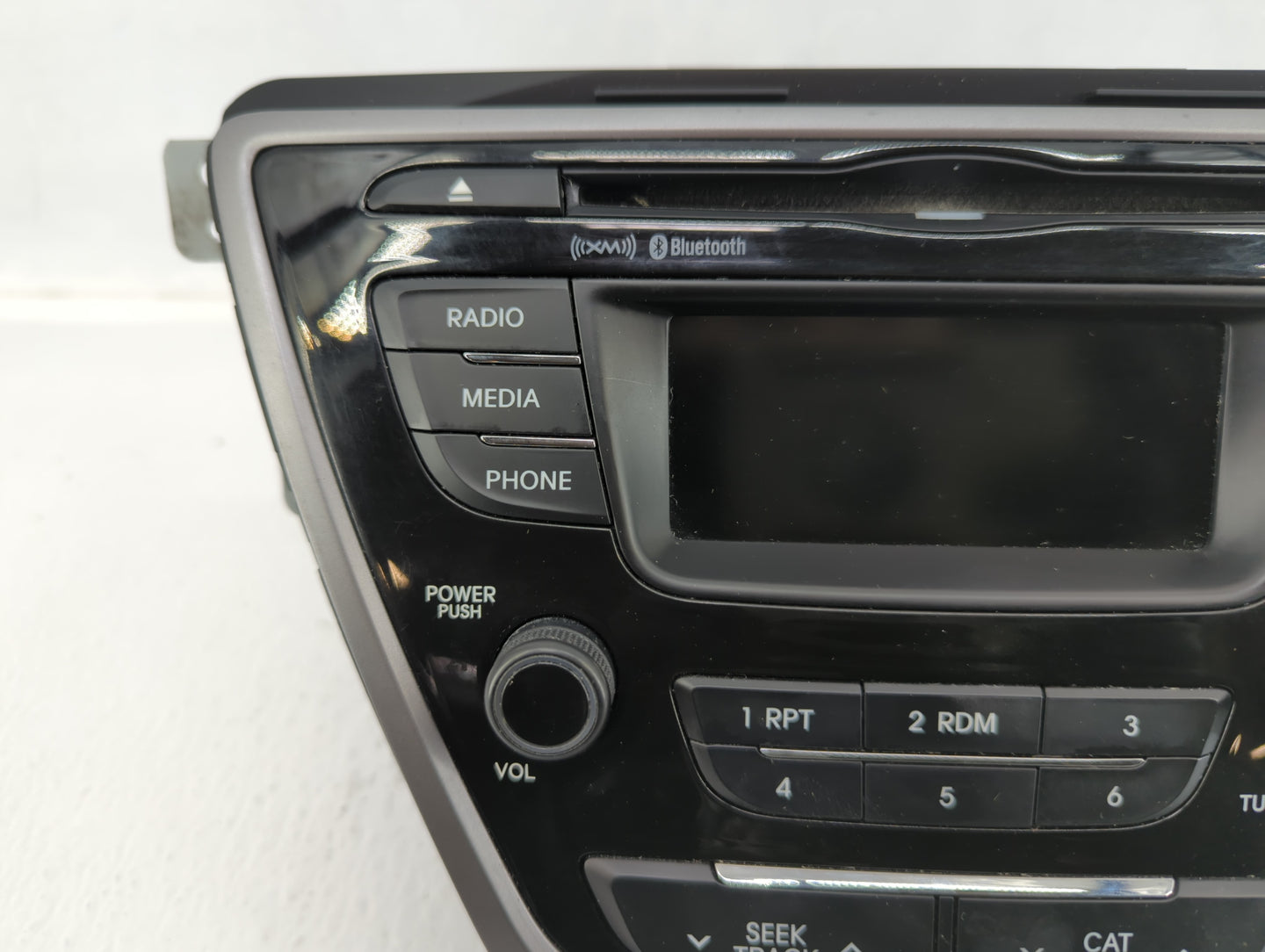 2013-2013 Hyundai Elantra Am Fm Cd Player Radio Receiver - Oemusedautoparts1.com