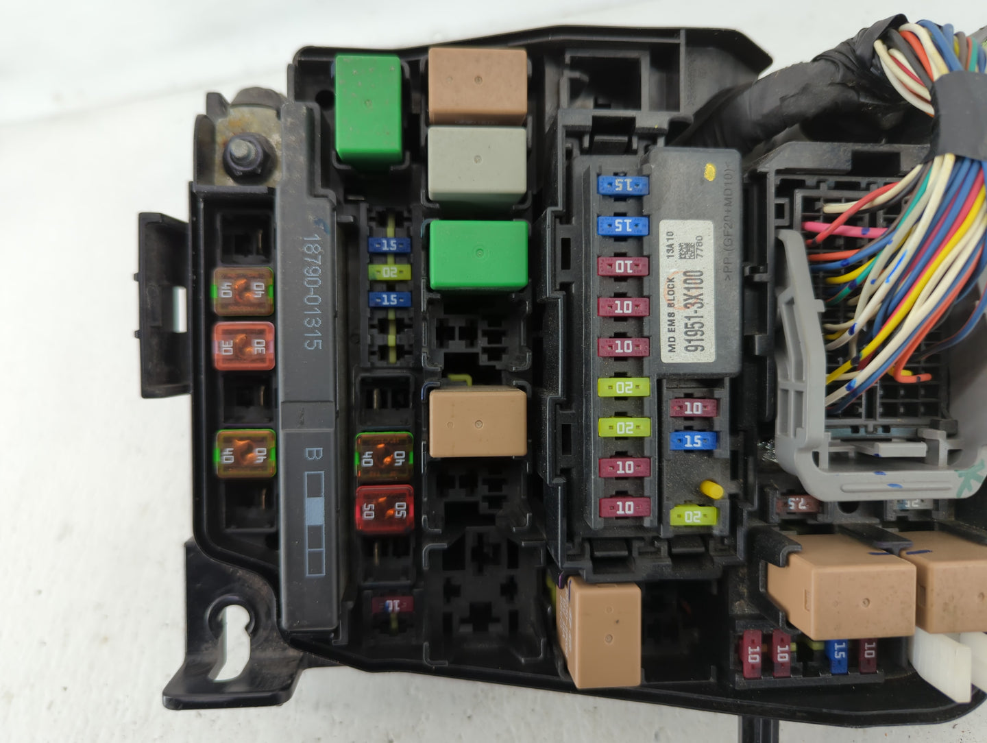 2011-2013 Hyundai Elantra Fusebox Fuse Box Panel Relay Module P/N:91950-3X711 Fits Fits 2011 2012 2013 OEM Used Auto Parts -