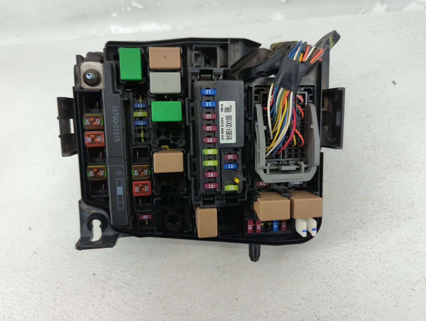 2011-2013 Hyundai Elantra Fusebox Fuse Box Panel Relay Module P/N:91950-3X711 Fits Fits 2011 2012 2013 OEM Used Auto Parts -