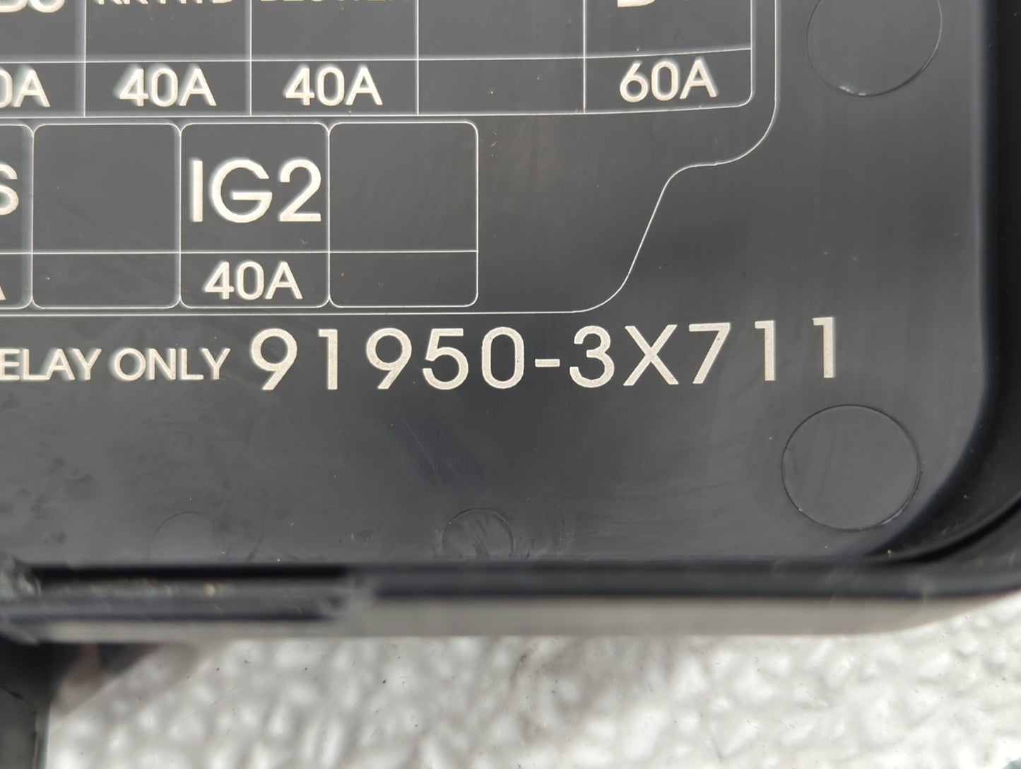 2011-2013 Hyundai Elantra Fusebox Fuse Box Panel Relay Module P/N:91950-3X711 Fits Fits 2011 2012 2013 OEM Used Auto Parts -