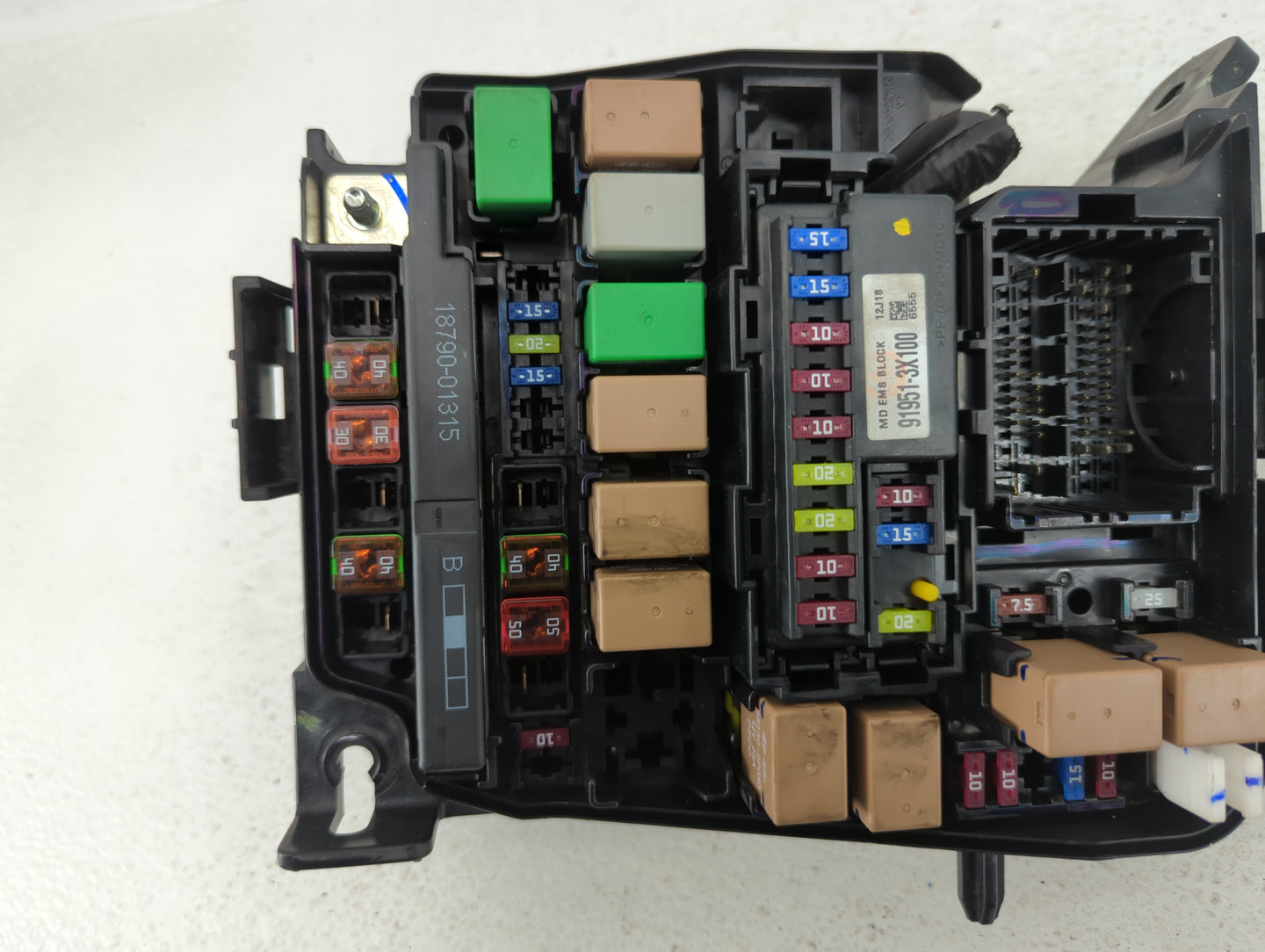 2011-2013 Hyundai Elantra Fusebox Fuse Box Panel Relay Module P/N:91950-3X711 Fits Fits 2011 2012 2013 OEM Used Auto Parts -
