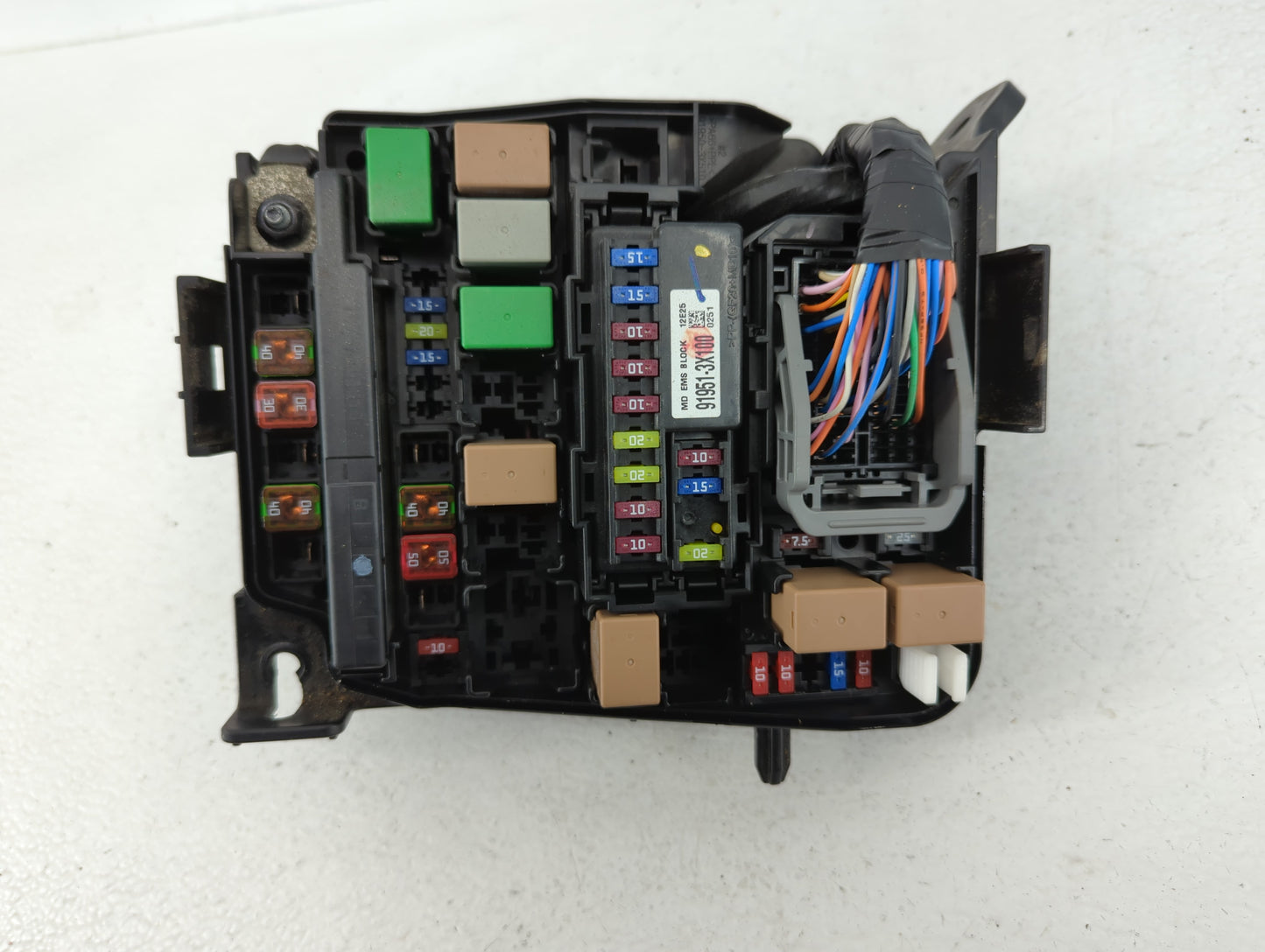 2011-2013 Hyundai Elantra Fusebox Fuse Box Panel Relay Module P/N:91205 3X274 Fits Fits 2011 2012 2013 OEM Used Auto Parts -
