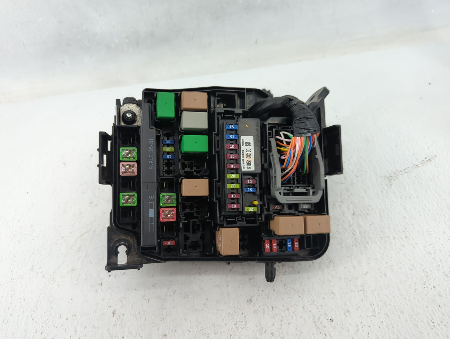 2011-2013 Hyundai Elantra Fusebox Fuse Box Panel Relay Module P/N:91205 3X214 Fits Fits 2011 2012 2013 OEM Used Auto Parts -
