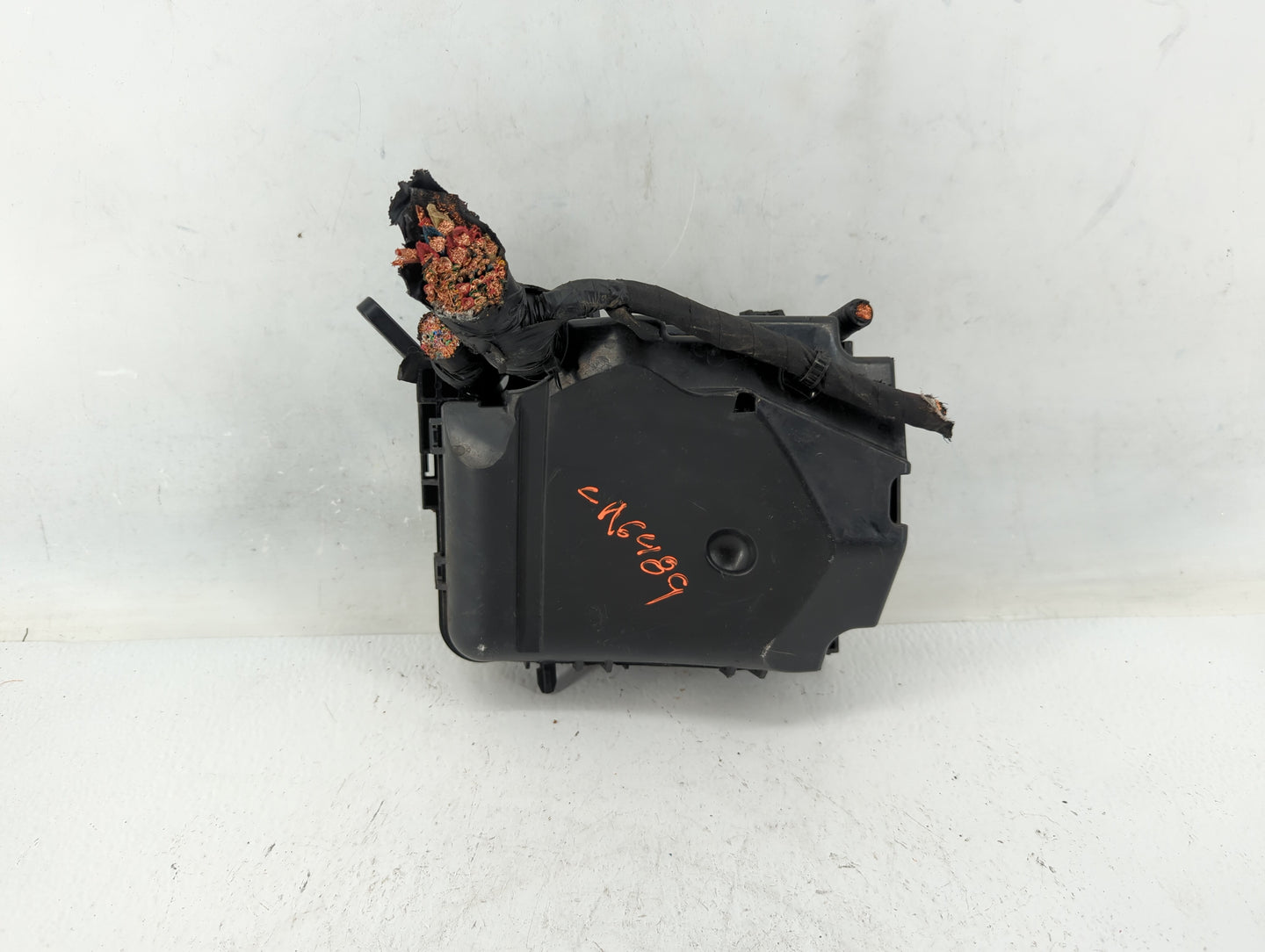 2011-2013 Hyundai Elantra Fusebox Fuse Box Panel Relay Module P/N:91205 3X214 Fits Fits 2011 2012 2013 OEM Used Auto Parts -