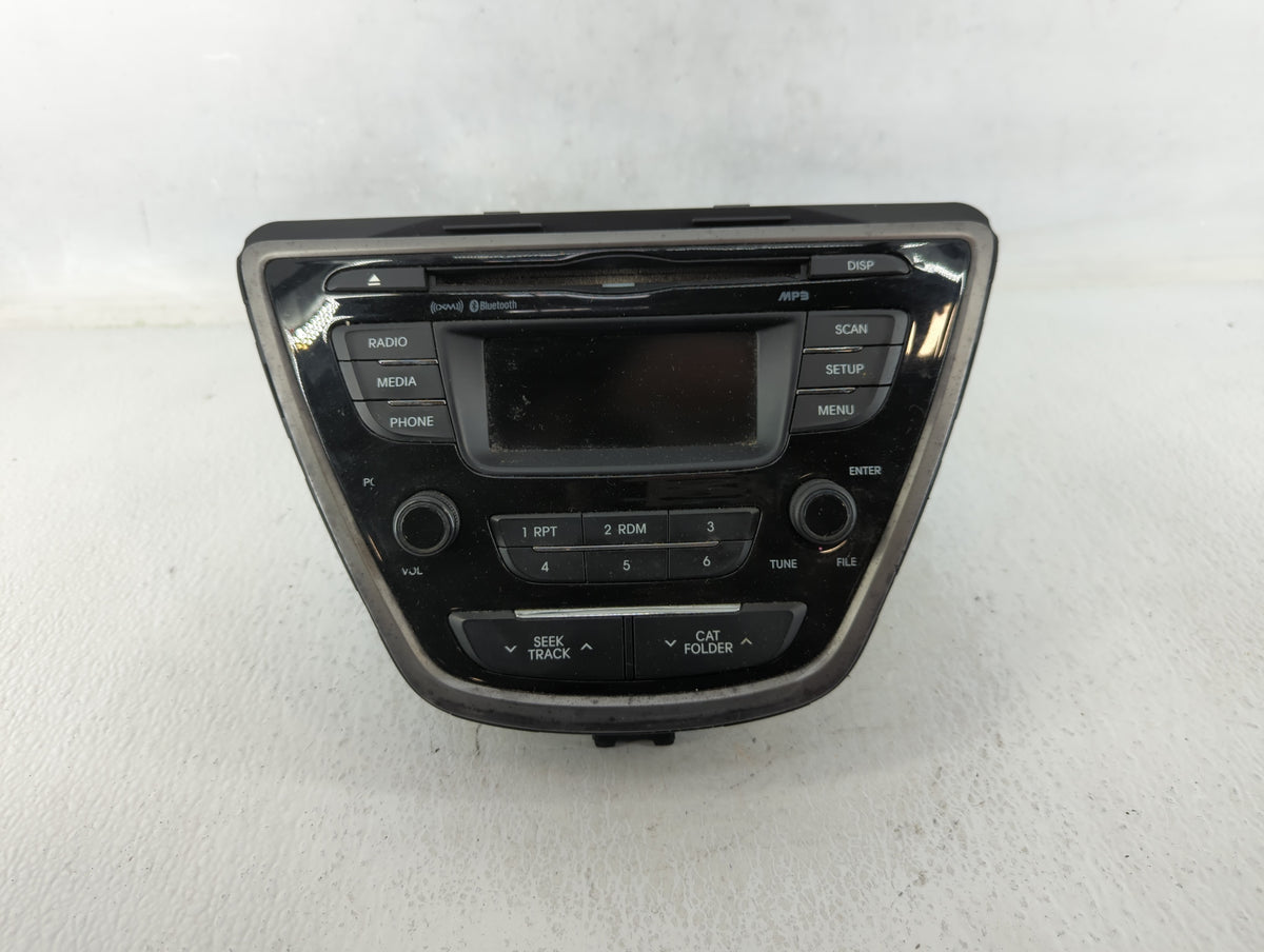 2013-2013 Hyundai Elantra Am Fm Cd Player Radio Receiver 637748 - Oemusedautoparts1.com