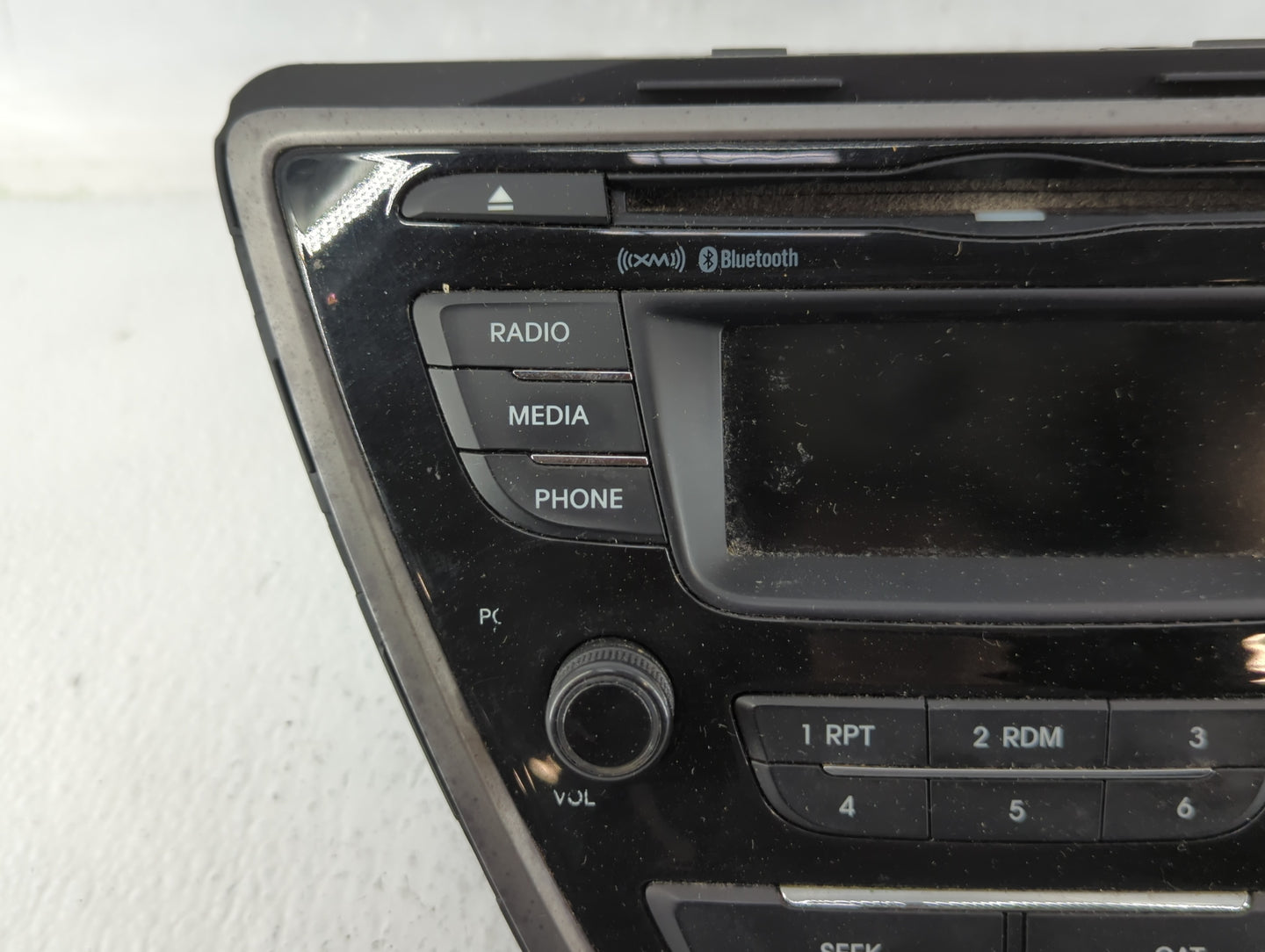 2013-2013 Hyundai Elantra Am Fm Cd Player Radio Receiver - Oemusedautoparts1.com