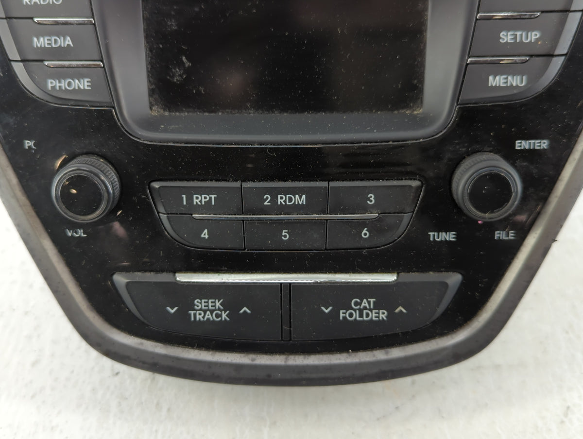 2013-2013 Hyundai Elantra Am Fm Cd Player Radio Receiver 637748 - Oemusedautoparts1.com