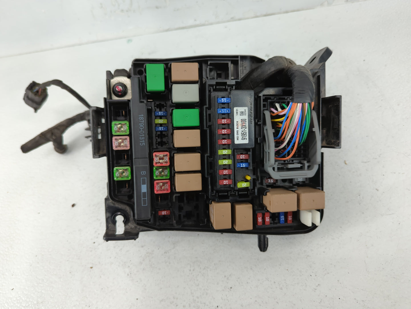 2011-2013 Hyundai Elantra Fusebox Fuse Box Panel Relay Module P/N:91205 3X194 Fits Fits 2011 2012 2013 OEM Used Auto Parts -