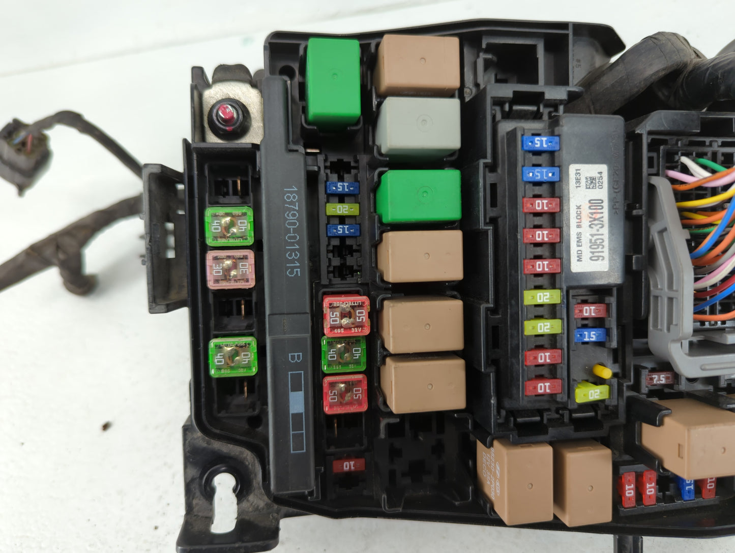 2011-2013 Hyundai Elantra Fusebox Fuse Box Panel Relay Module P/N:91205 3X194 Fits Fits 2011 2012 2013 OEM Used Auto Parts -