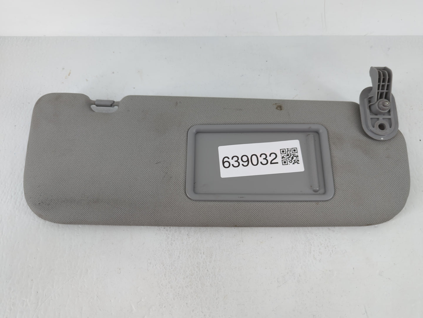 2011-2013 Hyundai Elantra Sun Visor Shade Replacement Passenger Right Mirror Fits Fits 2011 2012 2013 OEM Used Auto Parts - 