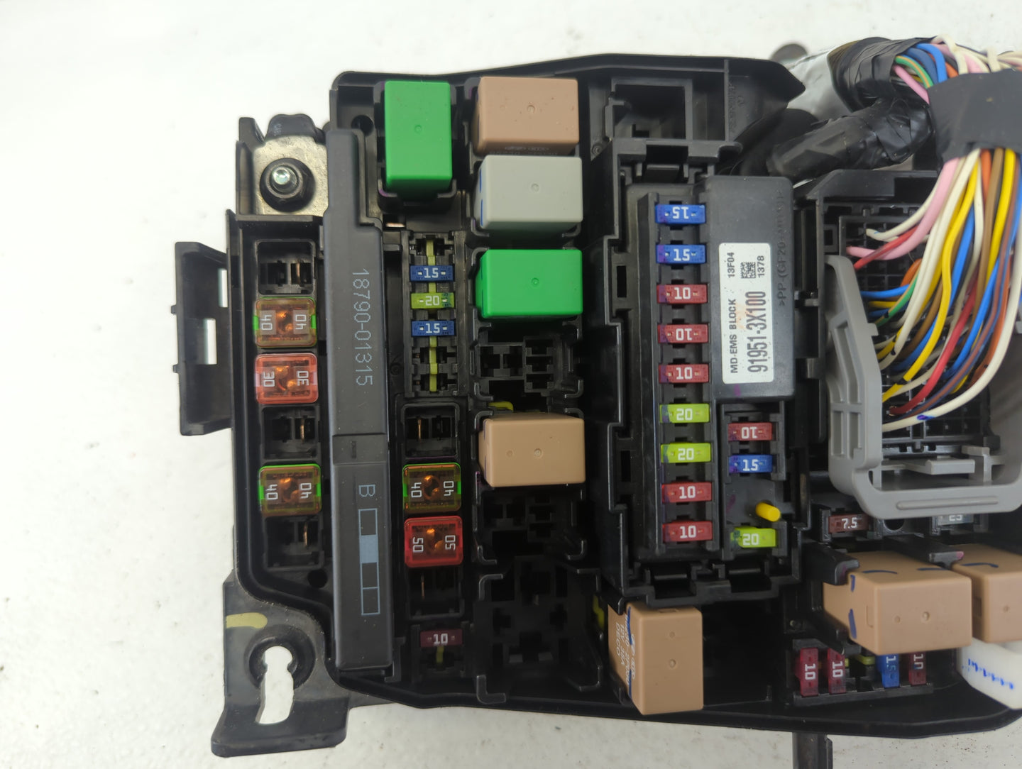 2011-2013 Hyundai Elantra Fusebox Fuse Box Panel Relay Module P/N:91950-3X711 Fits Fits 2011 2012 2013 OEM Used Auto Parts -