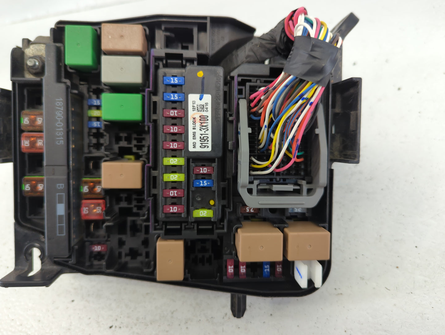 2011-2013 Hyundai Elantra Fusebox Fuse Box Panel Relay Module P/N:1205300323 91950-3X510 Fits Fits 2011 2012 2013 OEM Used A