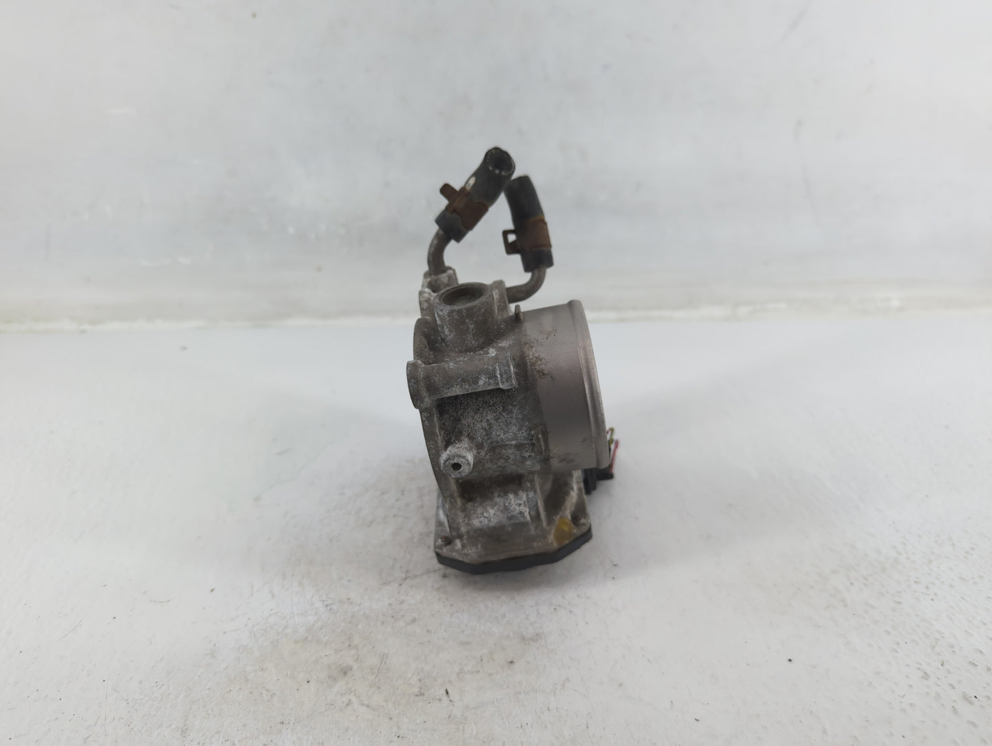 2011-2020 Hyundai Elantra Throttle Body P/N:35100-2E000 Fits Fits 2011 2012 2013 2014 2015 2016 2017 2018 2019 2020 2021 OEM